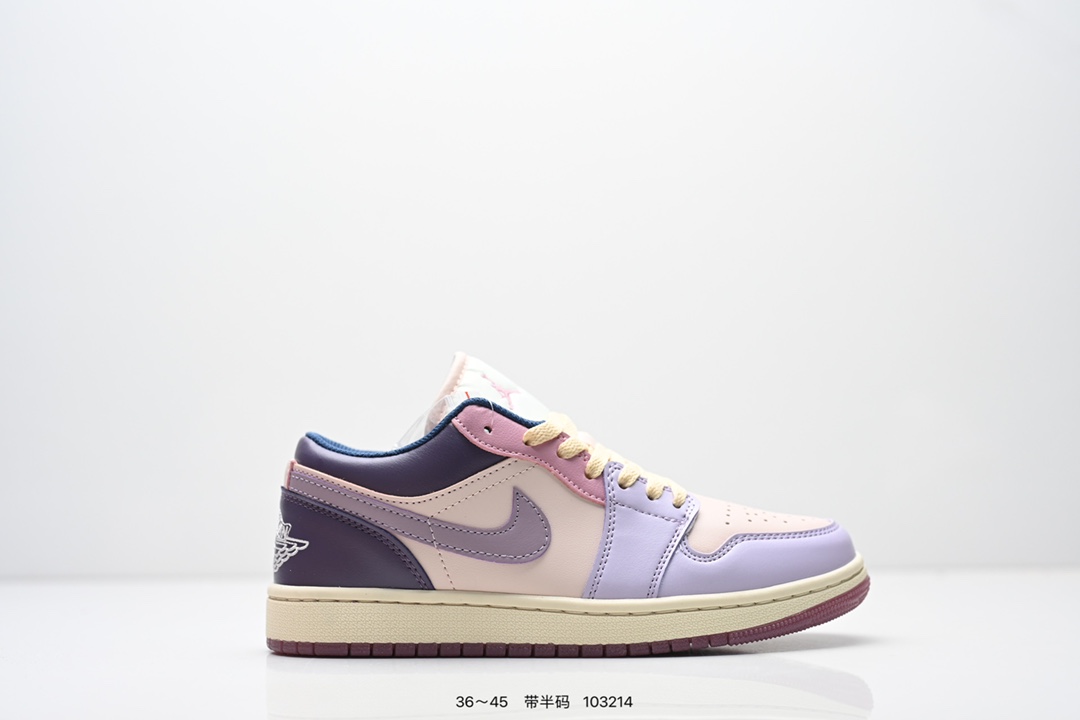 70💰头层拼接🉐️ 全码齐 长期补货
Air Jordan 1 Low OG "Black and Dark Powder Blue" 低帮 AJ1 乔丹1代 aj1 乔1 低邦 乔丹篮球鞋系列 整体以白色皮革材质为主色调呈现,搭配黑色Swoosh以及白色鞋面呈现。鞋带、鞋舌标签等均采用蓝色呈现,鞋舌黑色点缀,颜值十分低调百搭。此外后跟部分同样采用蓝色配色呈现,标志性的飞翼Logo则使用黑色压印点缀。鞋底也使用白色中底搭配蓝色橡胶外底设计,与鞋面配色相呼应!
AJ1倒勾联名Travis Scott x Air Jordan 1 ” Reverse Mocha “ AJ1乔1 TS 闪电 联名倒钩 低帮文化篮球鞋 完美品质出货 细节如图所示 鞋面切割工整 冲孔整齐干净 中底拉帮线 整体清洁度非常好
货号:XS7089 612
尺码:36 36.5 37.5 38 38.5 39 40 40.5 41 42 42.5 43 44 45
ID:103214