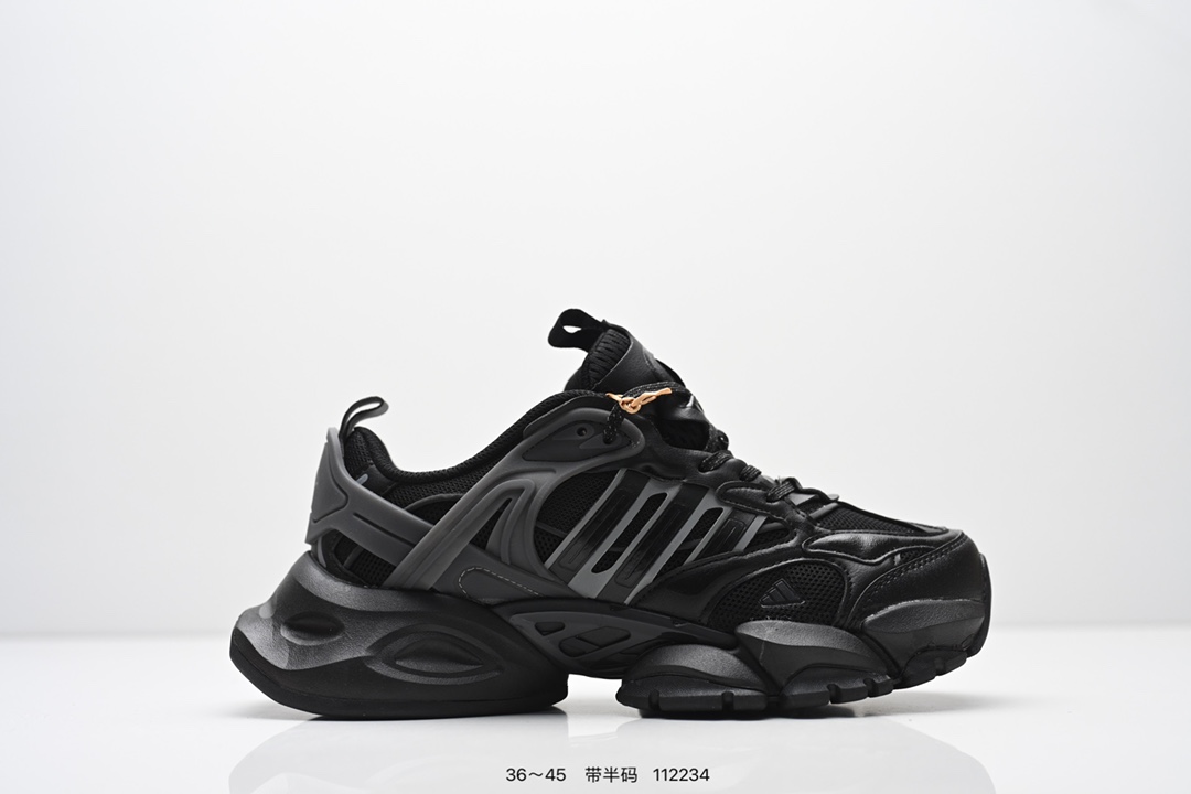 集合💰170 阿迪达斯AD Vento XLG Runner Deluxe 白黑绿轻机甲赛博复古休闲运动老爹鞋 纯原版本原楦纸板数据开发 铸造原味鞋型。耐磨防撕裂面料和RPU后跟结构，皮革鞋面缀有交叉失眠，搭配织物内里，舒适妥帖。双密度大底设计，更具稳定性 尺码：36 36²/₃ 37¹/₃ 38 38²/₃ 39¹/₃ 40 40²/₃ 41¹/₃ 42 42²/₃ 43¹/₃ 44 44²/₃ 45¹/₃ 货号：IH0616 见面：112234