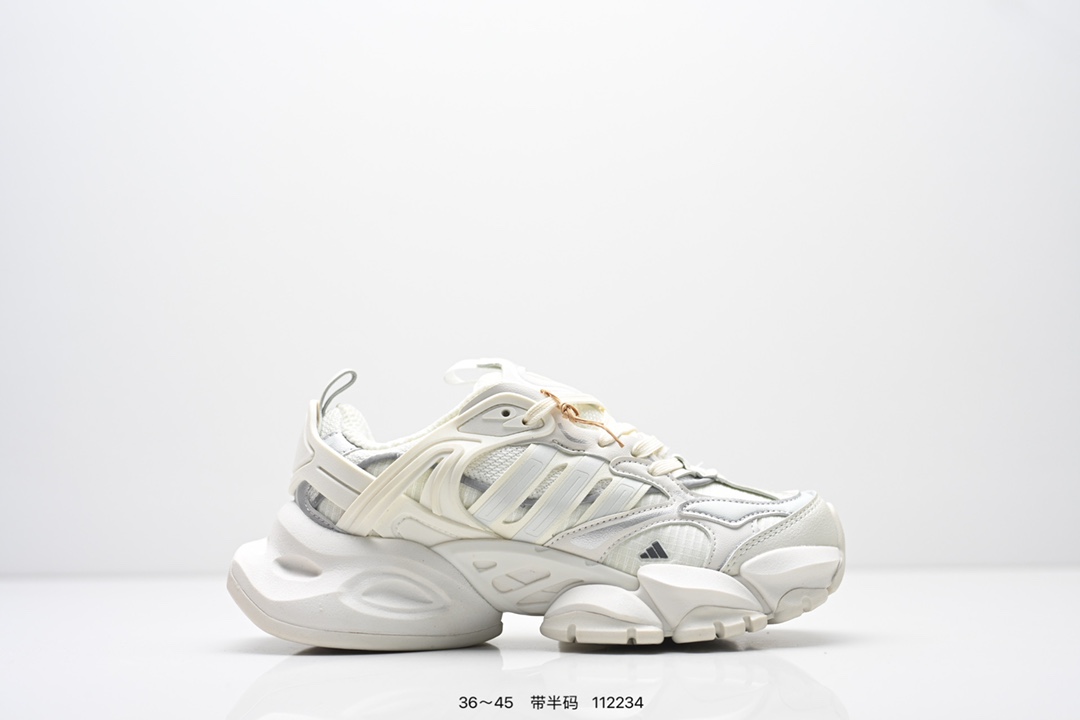 集合💰170 阿迪达斯AD Vento XLG Runner Deluxe 白黑绿轻机甲赛博复古休闲运动老爹鞋 纯原版本原楦纸板数据开发 铸造原味鞋型。耐磨防撕裂面料和RPU后跟结构，皮革鞋面缀有交叉失眠，搭配织物内里，舒适妥帖。双密度大底设计，更具稳定性 尺码：36 36²/₃ 37¹/₃ 38 38²/₃ 39¹/₃ 40 40²/₃ 41¹/₃ 42 42²/₃ 43¹/₃ 44 44²/₃ 45¹/₃ 货号：IH0616 见面：112234