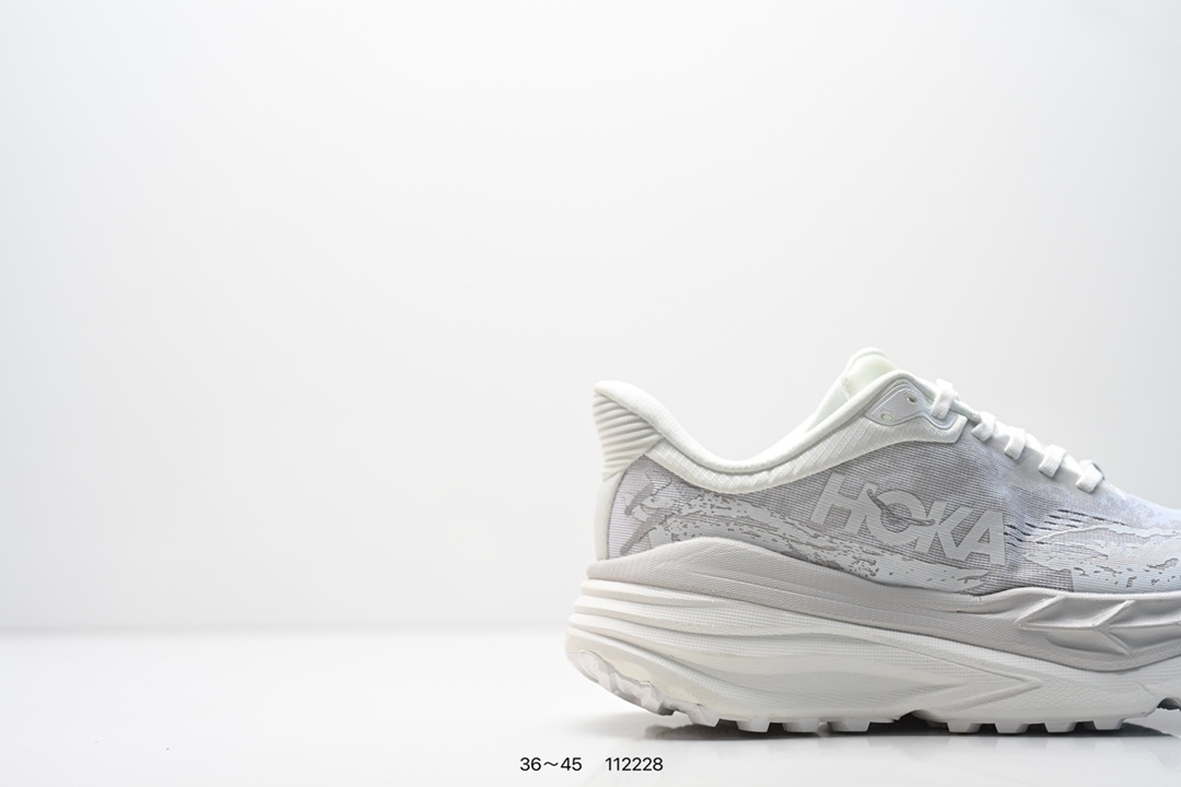 💰140
HOKA ONE ONE Stinson Atr 7
低帮专业越野跑步鞋 实拍首发
作为 HOKA 传统鞋履的第六版 Stinson ATR 6继续在道路和非电网中提供多功能舒适性
Stinson ATR 6在整个HOKA产品系列中以最高的体积堆叠高度提供相同的舒适脚下体验
是名副其实的“气垫船” 与前代产品相比
这款多功能全地形鞋重量更轻 稳定性更高
采用从消费后废塑料中提取的回收Unif REPREVE®纱线 鞋带内新集成的孔眼提供独立支撑 而精致的鞋跟领提供舒适的贴合感
紧密间隔的凸耳确保稳定性
Stinson ATR 6将激进的美学与性能相结合
继续将全地形置于 ATR中
官方货号: 1110506ZR
尺码:看图所示
编号:112228