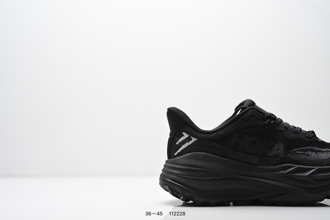 💰140
HOKA ONE ONE Stinson Atr 7
低帮专业越野跑步鞋 实拍首发
作为 HOKA 传统鞋履的第六版 Stinson ATR 6继续在道路和非电网中提供多功能舒适性
Stinson ATR 6在整个HOKA产品系列中以最高的体积堆叠高度提供相同的舒适脚下体验
是名副其实的“气垫船” 与前代产品相比
这款多功能全地形鞋重量更轻 稳定性更高
采用从消费后废塑料中提取的回收Unif REPREVE®纱线 鞋带内新集成的孔眼提供独立支撑 而精致的鞋跟领提供舒适的贴合感
紧密间隔的凸耳确保稳定性
Stinson ATR 6将激进的美学与性能相结合
继续将全地形置于 ATR中
官方货号: 1110506ZR
尺码:看图所示
编号:112228