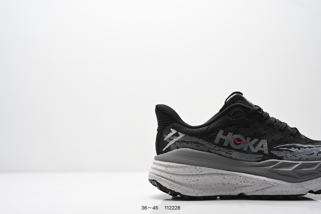 💰140
HOKA ONE ONE Stinson Atr 7
低帮专业越野跑步鞋 实拍首发
作为 HOKA 传统鞋履的第六版 Stinson ATR 6继续在道路和非电网中提供多功能舒适性
Stinson ATR 6在整个HOKA产品系列中以最高的体积堆叠高度提供相同的舒适脚下体验
是名副其实的“气垫船” 与前代产品相比
这款多功能全地形鞋重量更轻 稳定性更高
采用从消费后废塑料中提取的回收Unif REPREVE®纱线 鞋带内新集成的孔眼提供独立支撑 而精致的鞋跟领提供舒适的贴合感
紧密间隔的凸耳确保稳定性
Stinson ATR 6将激进的美学与性能相结合
继续将全地形置于 ATR中
官方货号: 1110506ZR
尺码:看图所示
编号:112228