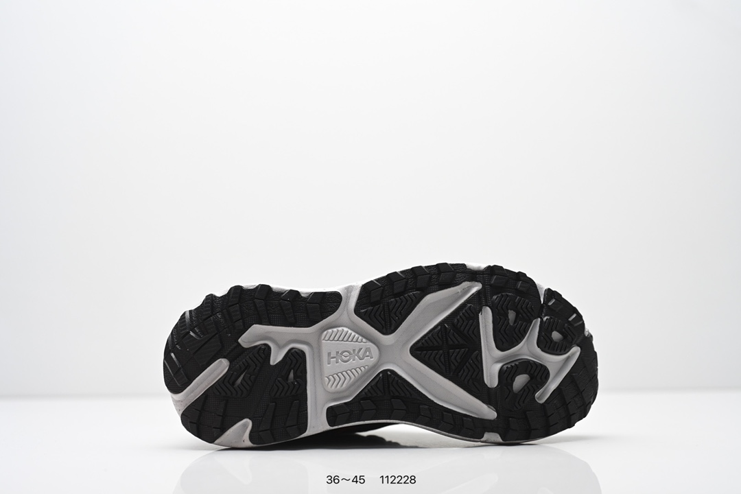 💰140
HOKA ONE ONE Stinson Atr 7
低帮专业越野跑步鞋 实拍首发
作为 HOKA 传统鞋履的第六版 Stinson ATR 6继续在道路和非电网中提供多功能舒适性
Stinson ATR 6在整个HOKA产品系列中以最高的体积堆叠高度提供相同的舒适脚下体验
是名副其实的“气垫船” 与前代产品相比
这款多功能全地形鞋重量更轻 稳定性更高
采用从消费后废塑料中提取的回收Unif REPREVE®纱线 鞋带内新集成的孔眼提供独立支撑 而精致的鞋跟领提供舒适的贴合感
紧密间隔的凸耳确保稳定性
Stinson ATR 6将激进的美学与性能相结合
继续将全地形置于 ATR中
官方货号: 1110506ZR
尺码:看图所示
编号:112228