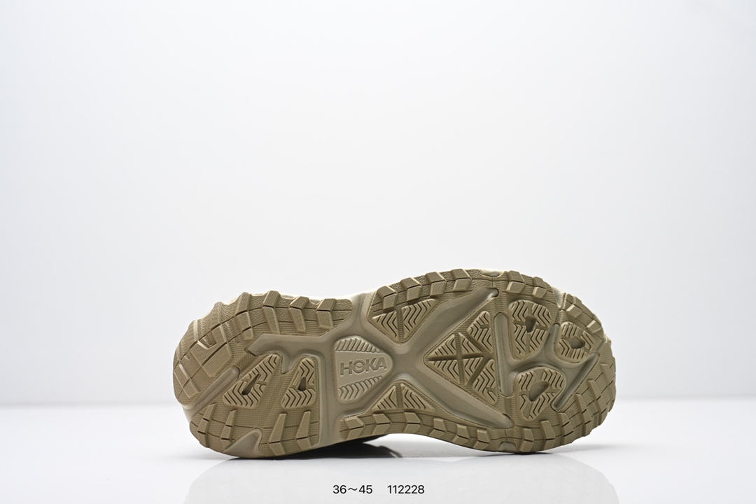 💰140
HOKA ONE ONE Stinson Atr 7
低帮专业越野跑步鞋 实拍首发
作为 HOKA 传统鞋履的第六版 Stinson ATR 6继续在道路和非电网中提供多功能舒适性
Stinson ATR 6在整个HOKA产品系列中以最高的体积堆叠高度提供相同的舒适脚下体验
是名副其实的“气垫船” 与前代产品相比
这款多功能全地形鞋重量更轻 稳定性更高
采用从消费后废塑料中提取的回收Unif REPREVE®纱线 鞋带内新集成的孔眼提供独立支撑 而精致的鞋跟领提供舒适的贴合感
紧密间隔的凸耳确保稳定性
Stinson ATR 6将激进的美学与性能相结合
继续将全地形置于 ATR中
官方货号: 1110506ZR
尺码:看图所示
编号:112228