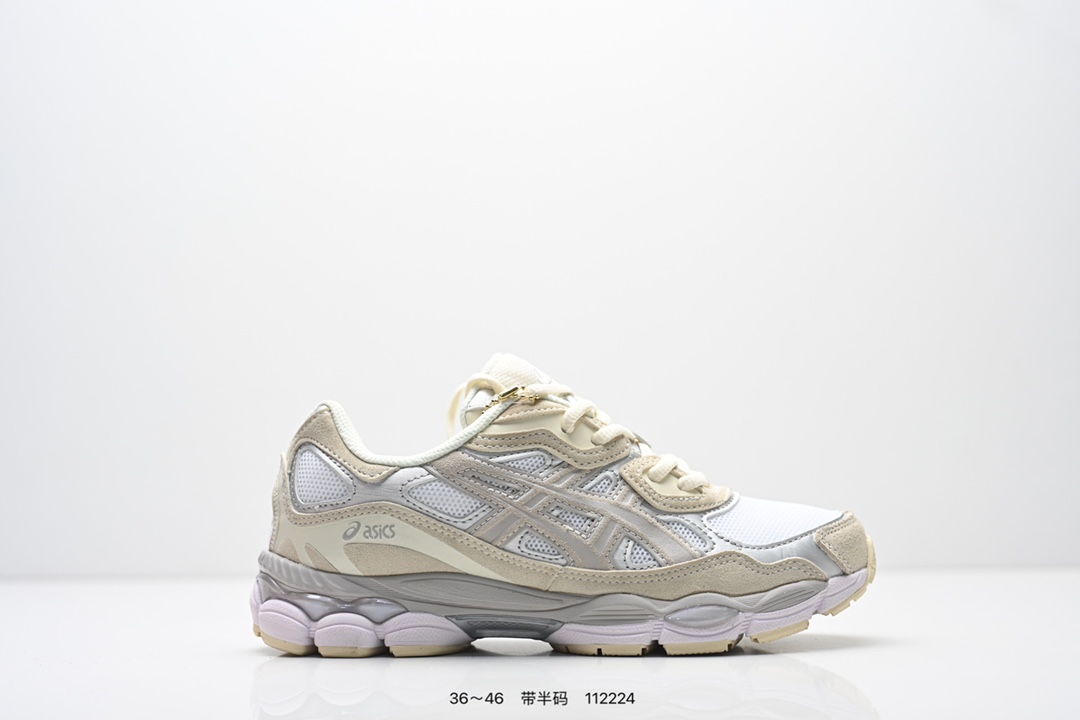💰120
AsicsGel-NYC复古单品 2025年新款 亚瑟士ASICSTIGER 新款休闲鞋 厚底街头运动休闲鞋，ASICS亚瑟士推出全新GEL-NYC，彰显纽约都市活力。这次的新系列融入了多个版本GEL的经典设计风格，广受好评。其设计灵感来源于GEL-NIMBUS 3,GEL-MC PLUS V 和 GEL-CUMULUS 16 这些往日经典鞋款。GEL-NYC使用GEL-CUMULUS 16鞋款的鞋楦设计,展现了独特的现代化美学。鞋底采用了轻质发泡材料,并在后跟和前掌处采用了ASICS亚瑟士核心科技——GEL缓震胶,赋予鞋款强大的缓冲性能,提供了更柔软舒适的穿着体验。而在原有设计的启发之上,此次鞋款采用更贴合当今潮流趋势的材料和创新技术,展现出纽约充满活力的都市精神。

货号：1203A805-101
尺码：看图所示
编码：112224