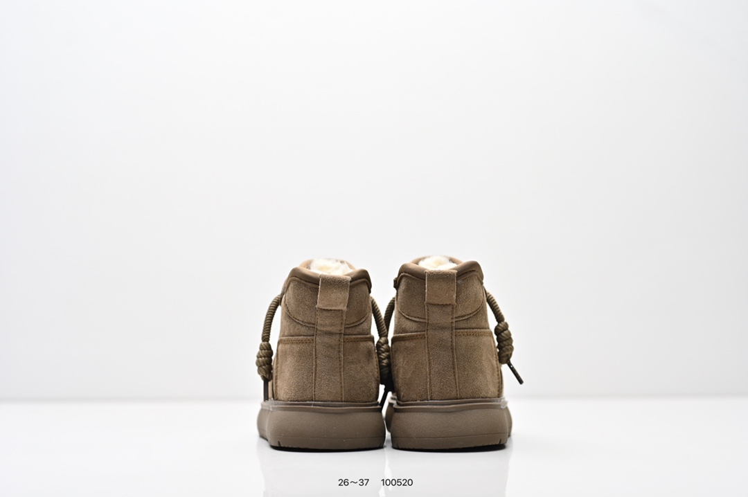 图片[7]-童鞋 UGG 厚底 小红书爆款 羊绒鞋垫 冬季保暖外出 家居都是很适合的选择 进年uug推出款式系列 局部偏向年轻消费者喜好 也走到时尚潮流穿搭的前沿 鞋身材质UGGPURE™植入式羊毛内底 轻便防滑舒适橡胶外底 带有品牌LOGO商标-选品中心