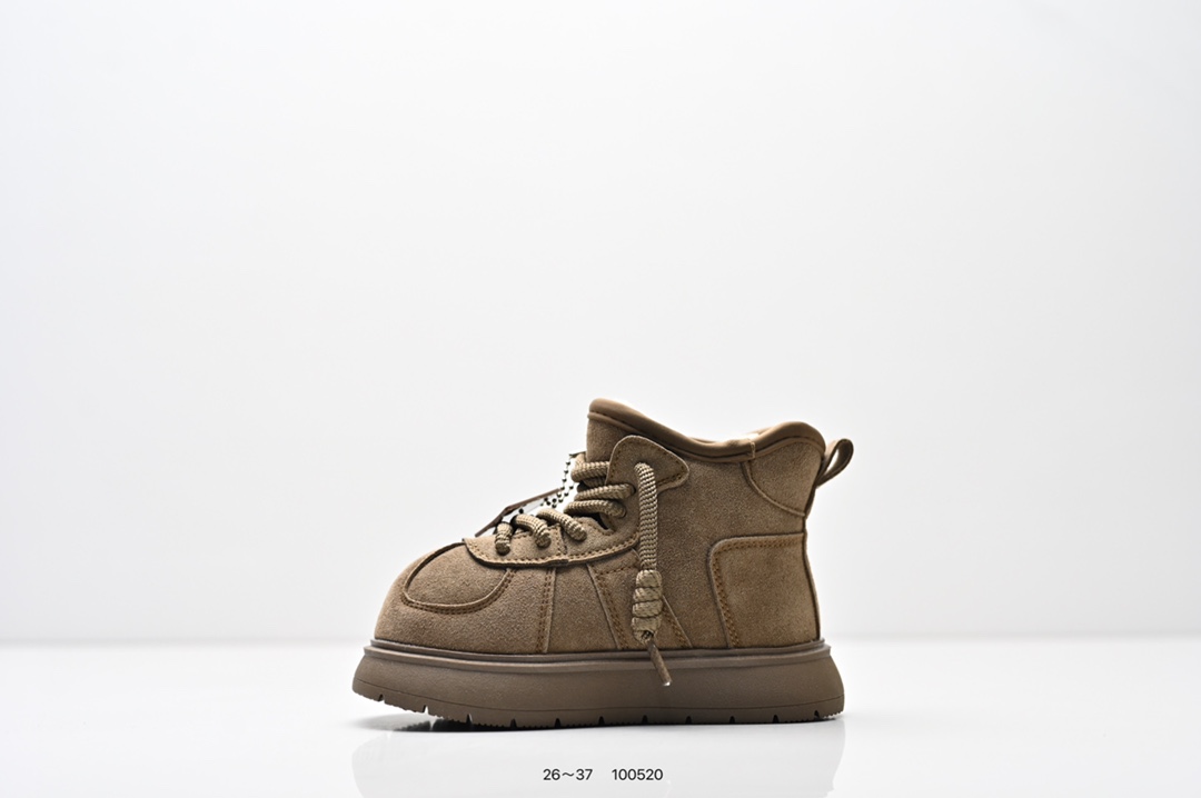 图片[5]-集合 童鞋 UGG 厚底 小红书爆款 羊绒鞋垫 冬季保暖外出 家居都是很适合的选择 进年uug推出款式系列 局部偏向年轻消费者喜好 也走到时尚潮流穿搭的前沿 鞋身材质UGGPURE™植入式羊毛内底 轻便防滑舒适橡胶外底 带有品牌LOGO商标-选品中心