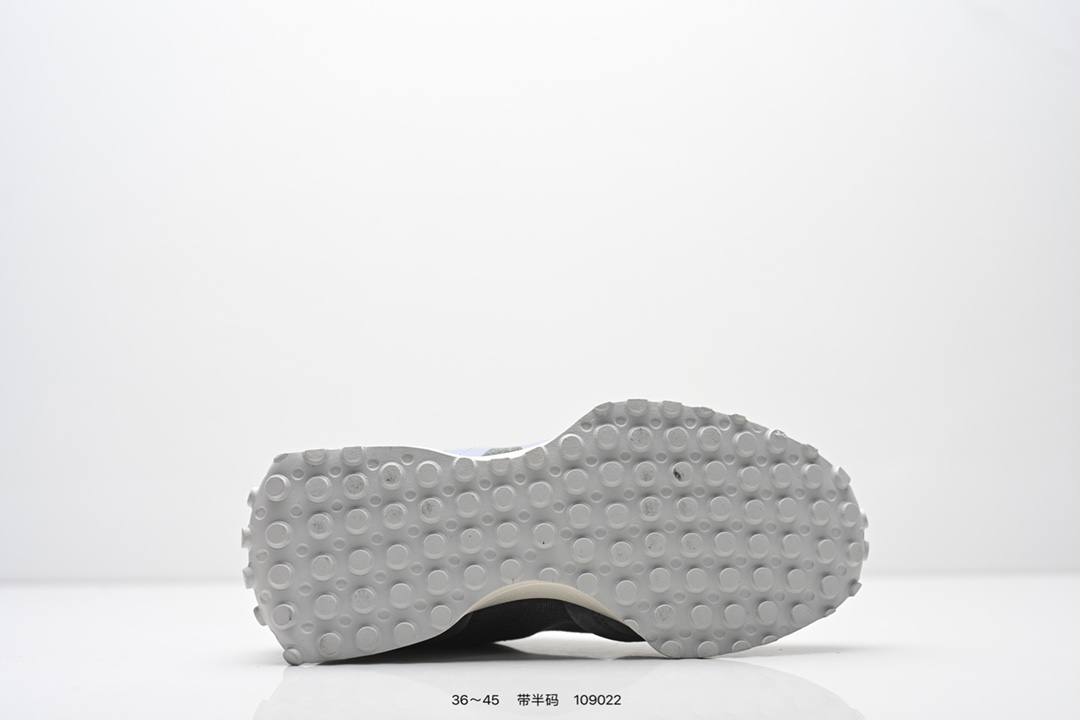 💰110
新百伦NB327 New Balance 327 复古先锋 MS327系列复古休闲运动慢跑鞋，上世纪 70 年代的意大利街头风格 
货号：MS327UD
Size:36 37 37.5 38 38.5 39.5 40 40.5 41.5 42 42.5 42 43 44 45
编码：109022