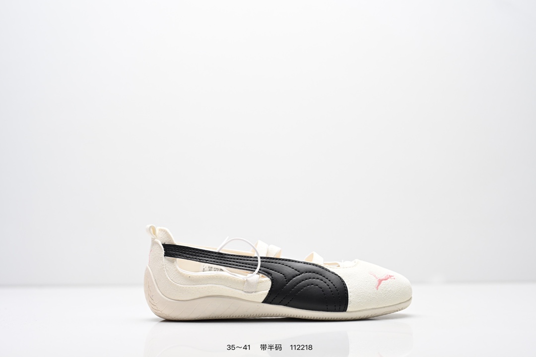 集合 彪马 Puma Speedcat 巴黎鞋 彪马巴黎运动风格 匠心设计 孔眼底座和脚趾凸起由猪八革材料制成 支持侧踏时的踏步工作 即使在健身房等使用环境中也能确保透气性 像吸盘一样的设计是为了提高体育馆表面的抓地力性能 官方货号:406758 编号:112218 半