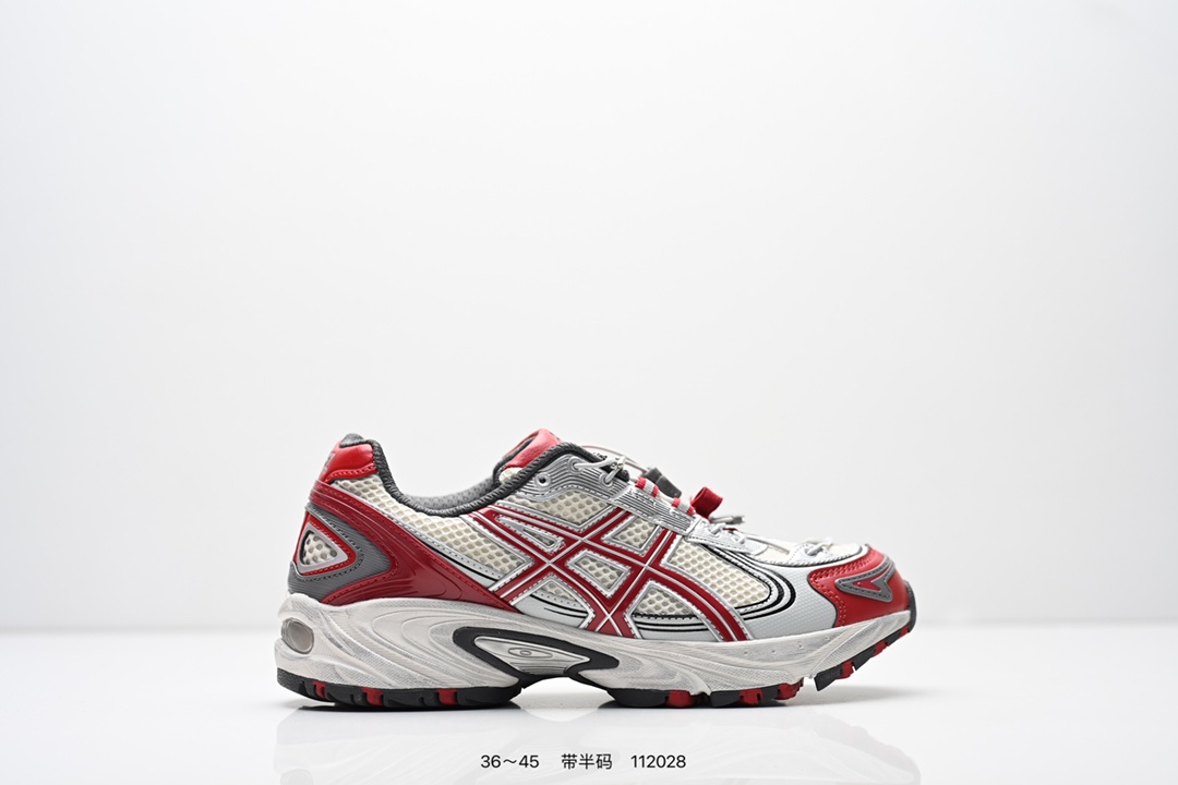 💰140
Asics GEL-KAHANA TR V4 亚瑟士户外运动鞋户外运动鞋 脚感非常好透气 户外登山鞋，这双鞋极具户外运动风格设计，大底与中底采用了AHAR耐磨橡胶与GEL缓震胶技术，拥有良好的抓地力与舒适的穿着体验。鞋底使用的一体化TPU稳定片，可以有效防止脚部过度扭转与侧翻，在提供优秀稳定性的同时，进一步增强了鞋款的机能设计美学。还有快速系带系统更方便穿戴，为户外运动提供了更优的防护。银白金属色泽的面料与流线型设计展现出一种速度感与未来感，喜欢的朋友们可以留意哈！
货号：1203A585-100
类型：男女鞋
尺码：36-45含半码
编码：112028