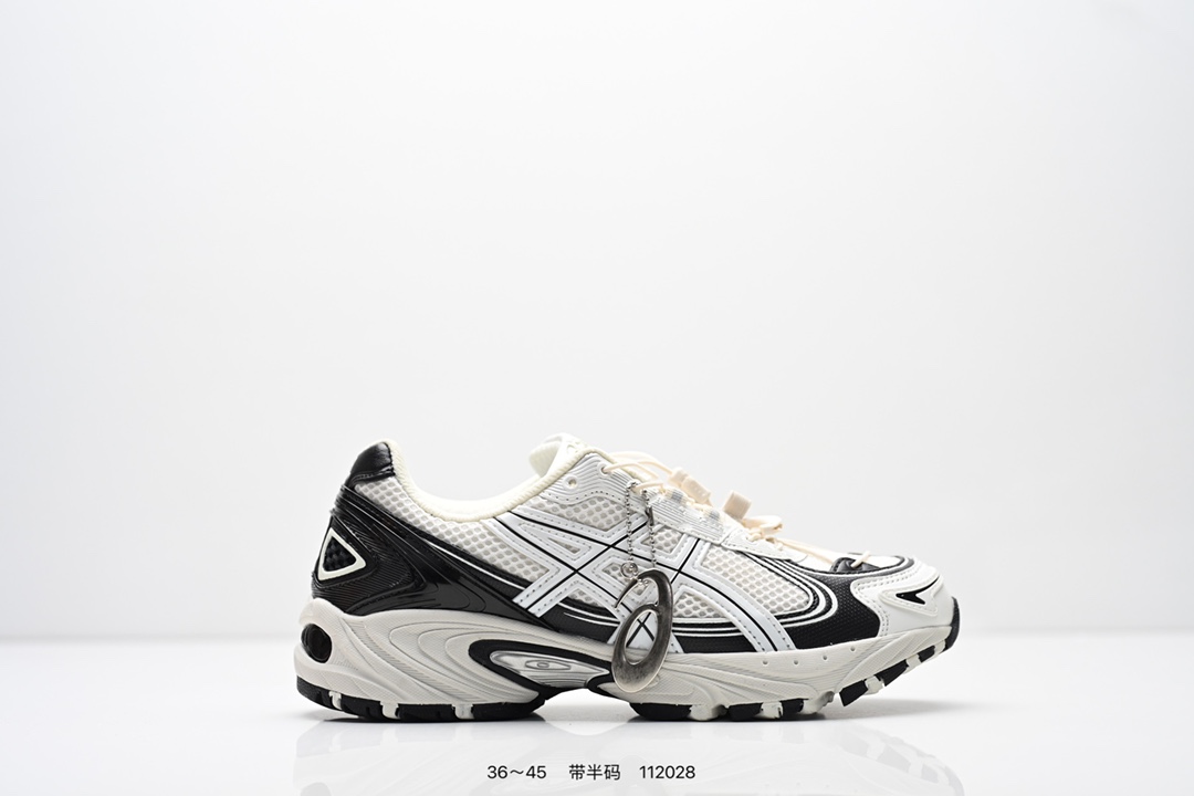 Asics GEL-KAHANA TR V4 亚瑟士户外运动鞋户外运动鞋 脚感非常好透气 户外登山鞋,这双鞋极具户外运动风格设计,大底与中底采用了AHAR耐磨橡胶与GEL缓震胶技术,拥有良好的抓地力与舒适的穿着体验.鞋底使用的一体化TPU稳定片,可以有效防止脚部过度扭转与侧翻,在提供优秀稳定性的同时,进一步增强了鞋款的机能设计美学.还有快速系带系统更方便穿戴,为户外运动提供了更优的防护.银白金属色泽的面料与流线型设计展现出一种速度感与未来感,喜欢的朋友们可以留意哈! 货号:1203A585-100 类型:男女鞋 含半码 编码:112028