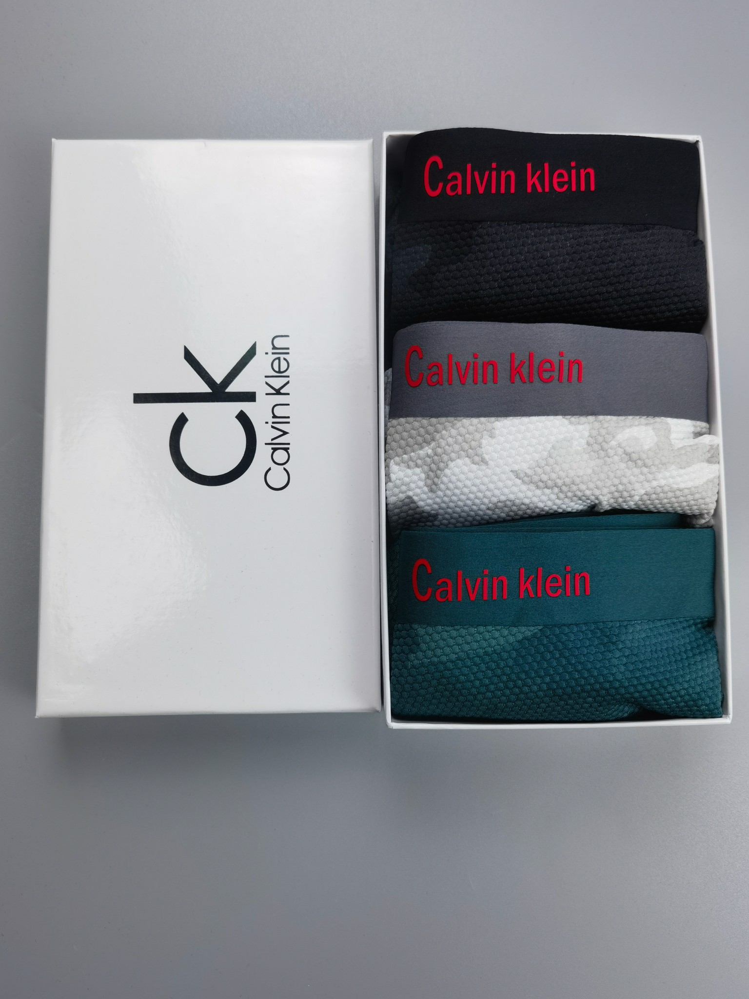 🆕🆕（CK）专柜最新款，最新3D滴胶款，绝对的原单品质，全手工切割工艺   专柜订制进口面料。  手感柔