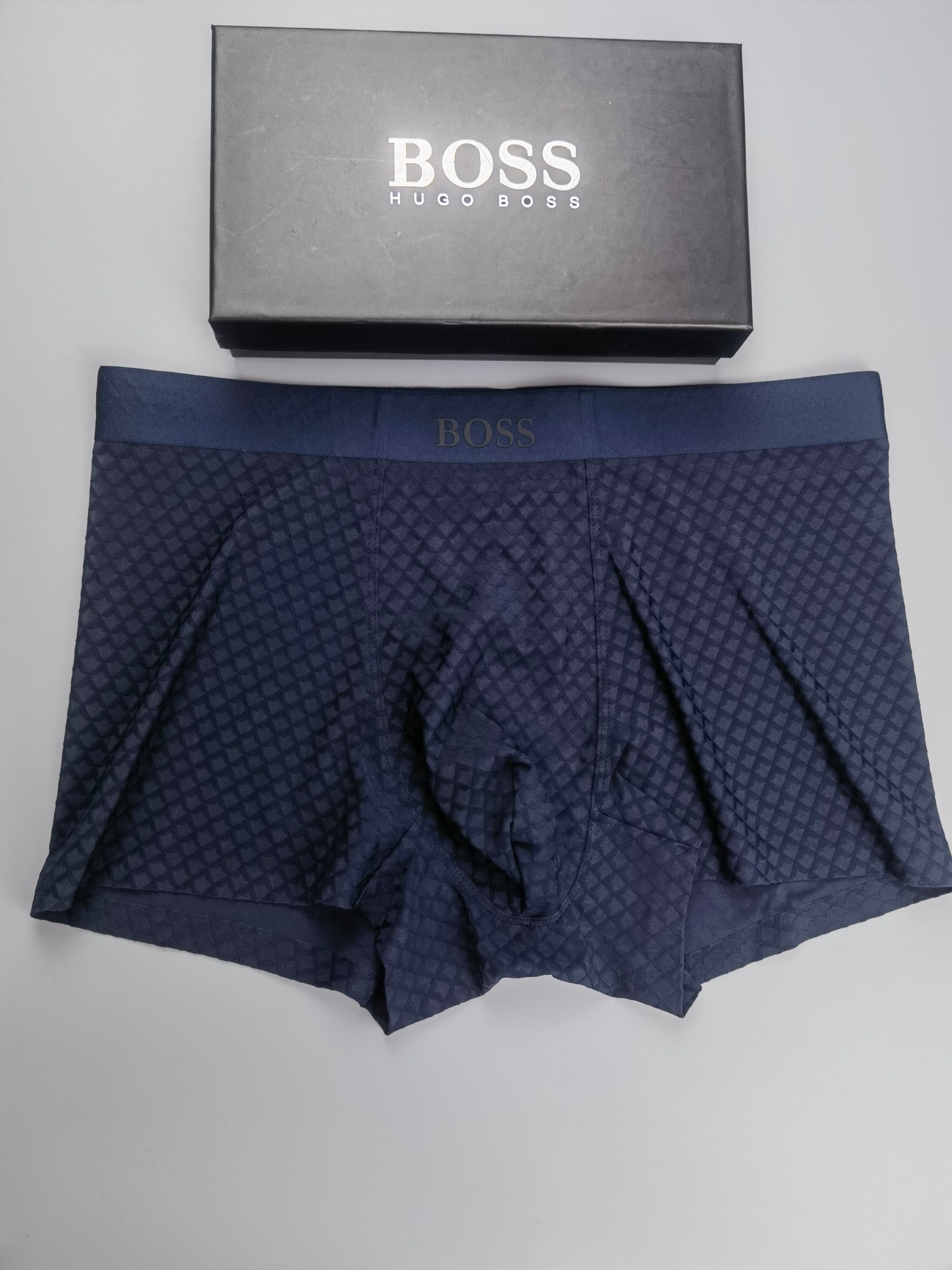 🆕🆕（BOSS）专柜最新款，最新3D滴胶款，绝对的原单品质，全手工切割工艺   专柜订制进口锦纶面料。 