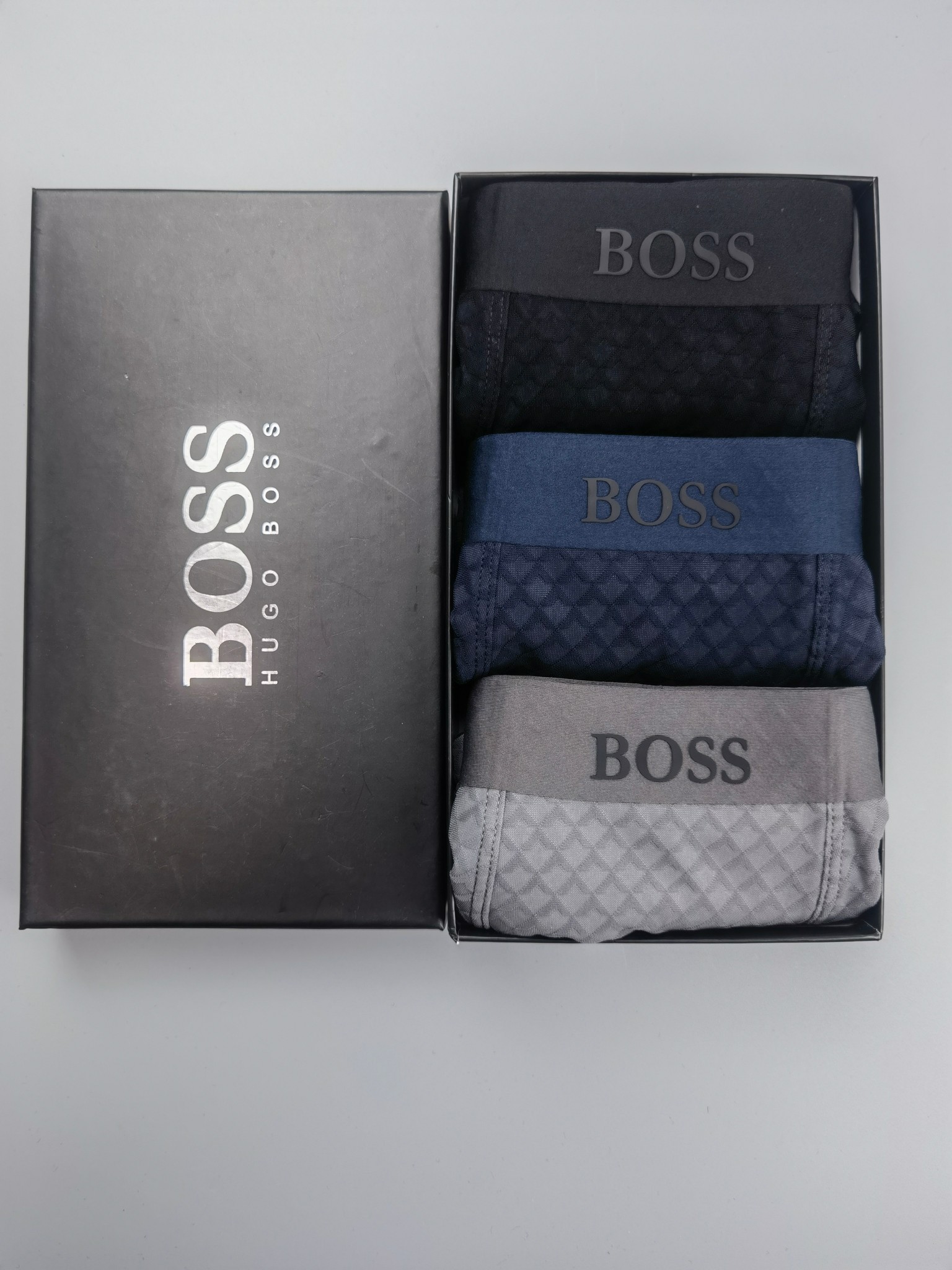 🆕🆕（BOSS）专柜最新款，最新3D滴胶款，绝对的原单品质，全手工切割工艺   专柜订制进口锦纶面料。 