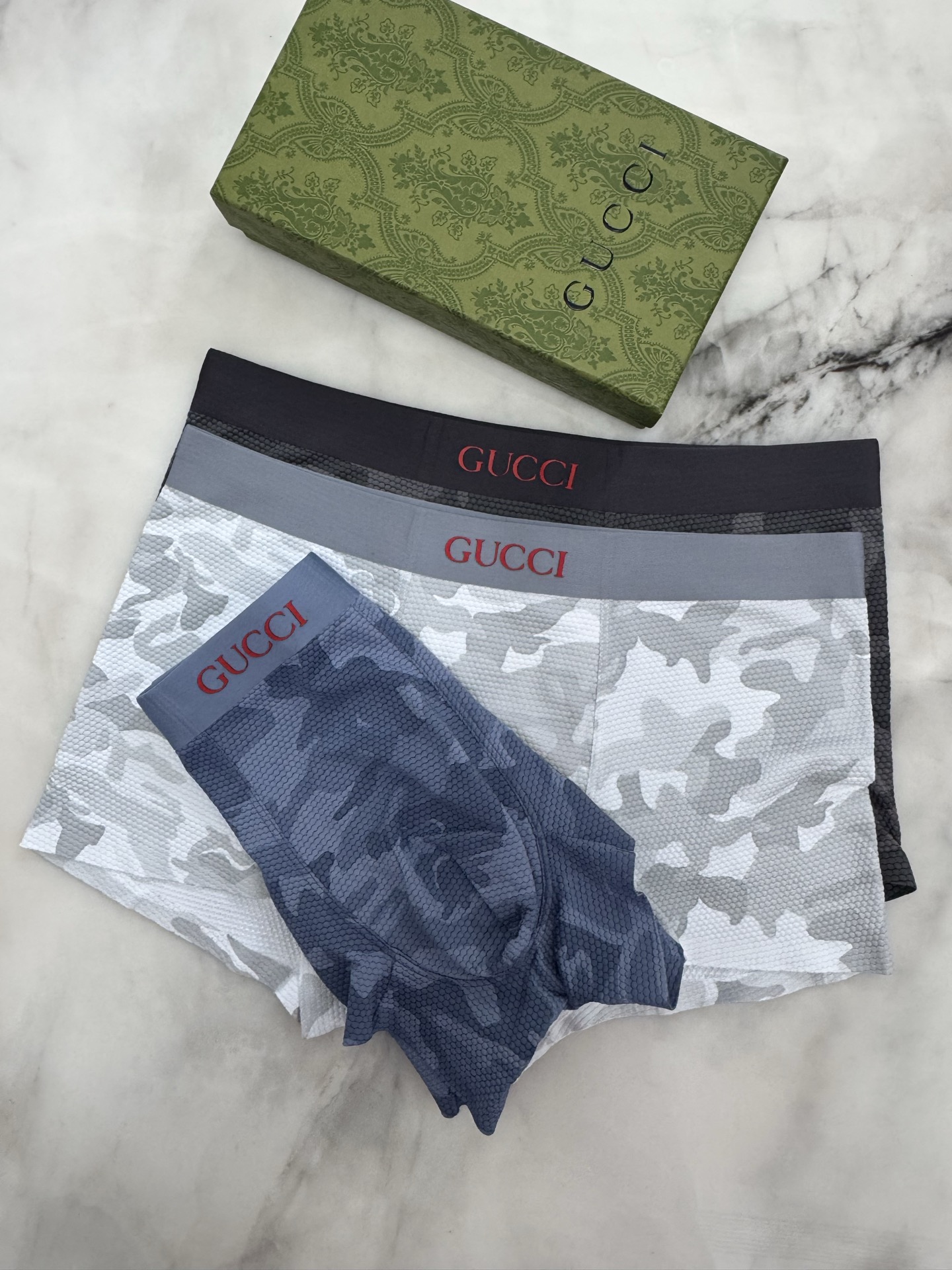  🆕🆕GuCCI（古奇）专柜最新款，最新3D滴胶款，绝对的原单品质，全手工切割工艺   专柜订制进口面料
