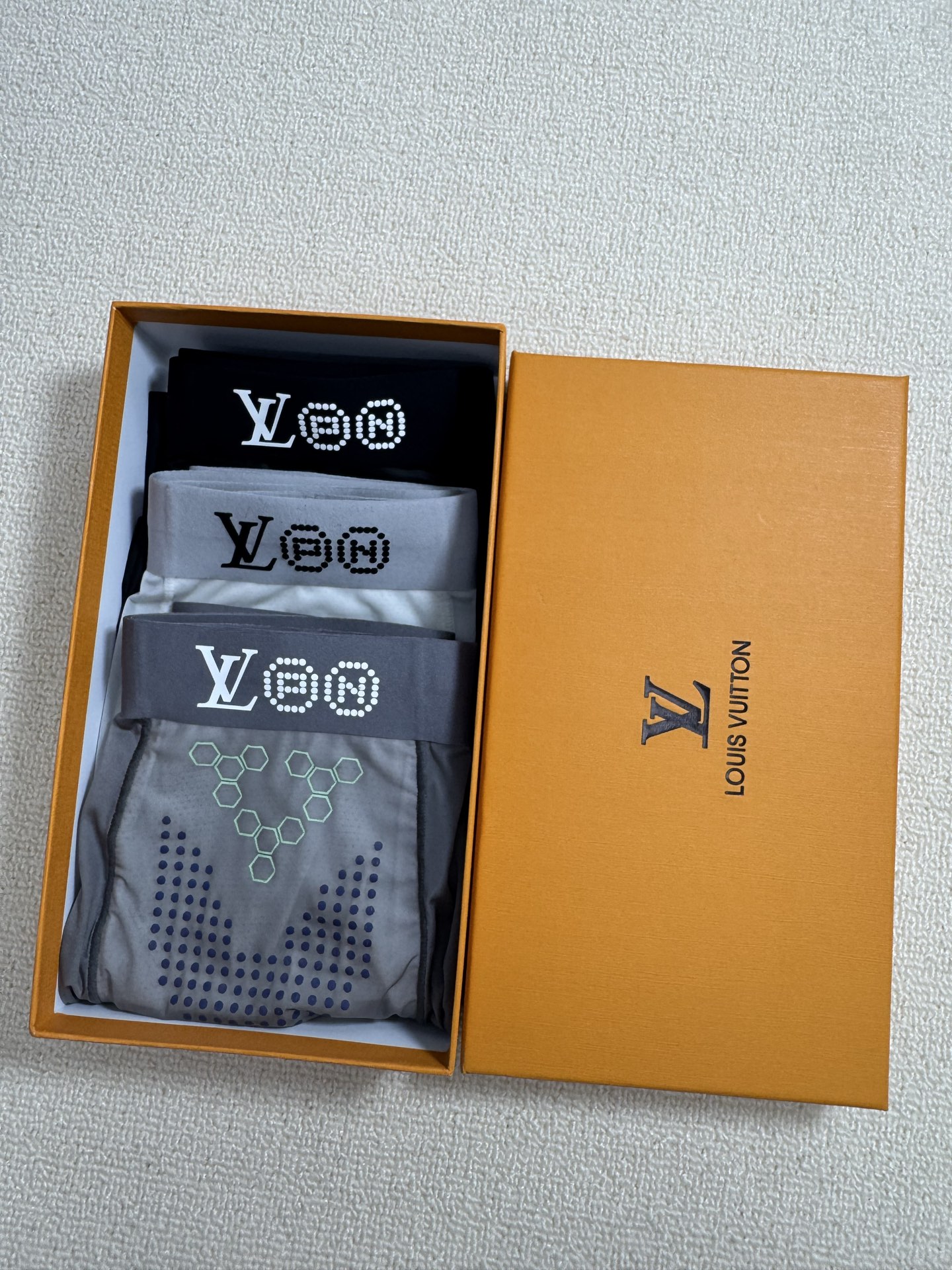  LV2025ss春夏新款，男士超薄冰丝印花内裤！采用超薄网眼冰丝面料，30D超细旦纱线，冰凉透气，让您