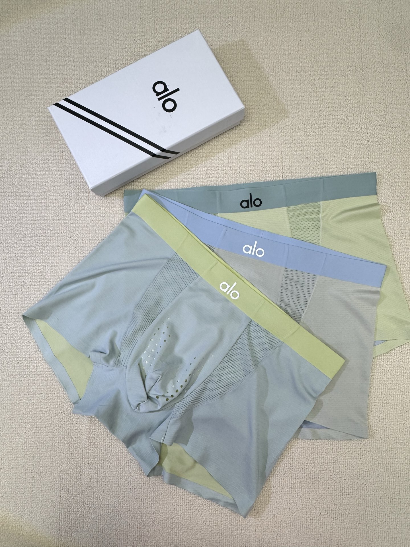  Ys25新品！alo 原单品质，时尚潮男新品 锦纶冰丝无缝切割工艺 科学配 80支蓝鲸莫代尔，丝滑 透