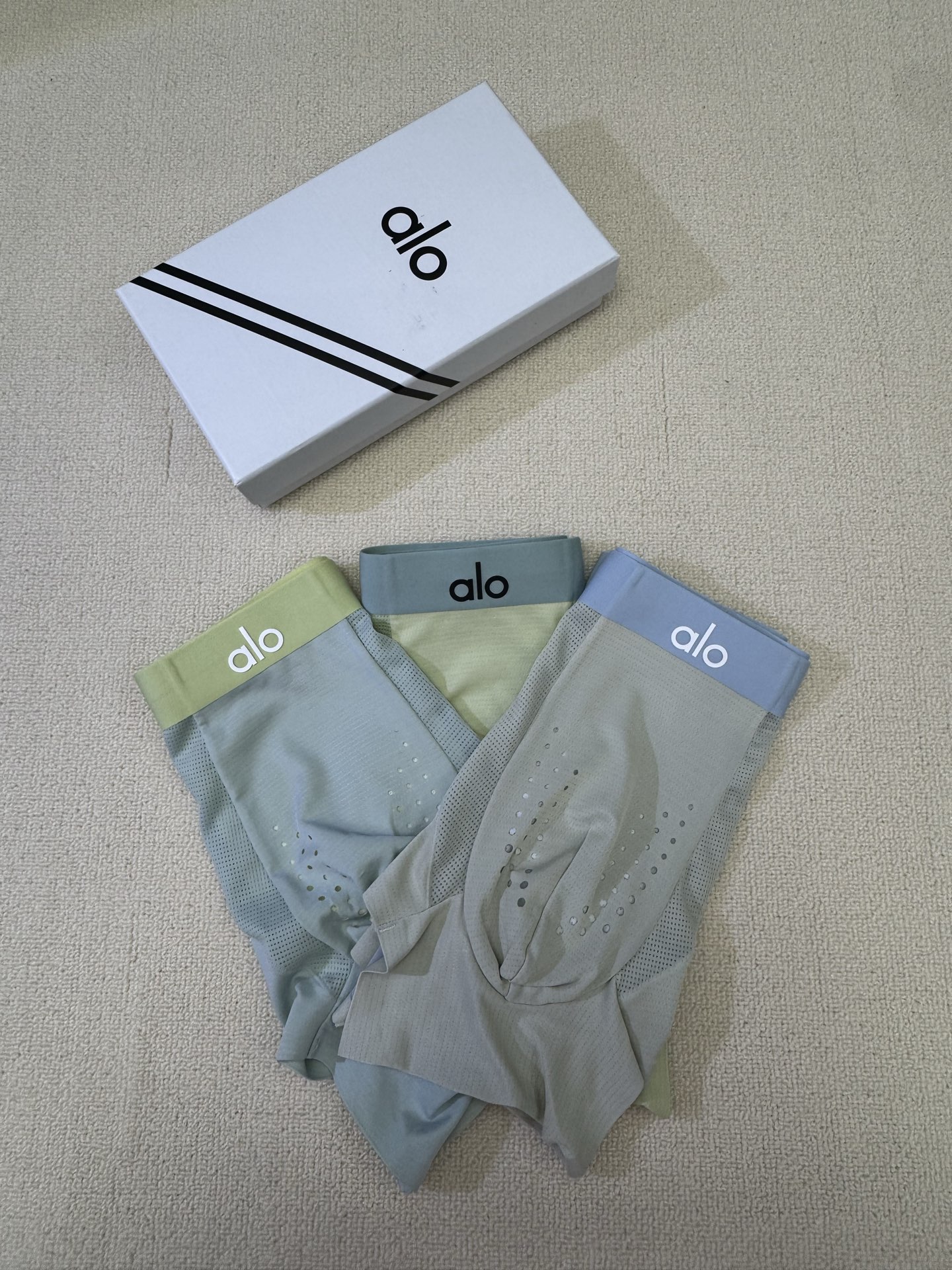  Ys25新品！alo 原单品质，时尚潮男新品 锦纶冰丝无缝切割工艺 科学配 80支蓝鲸莫代尔，丝滑 透
