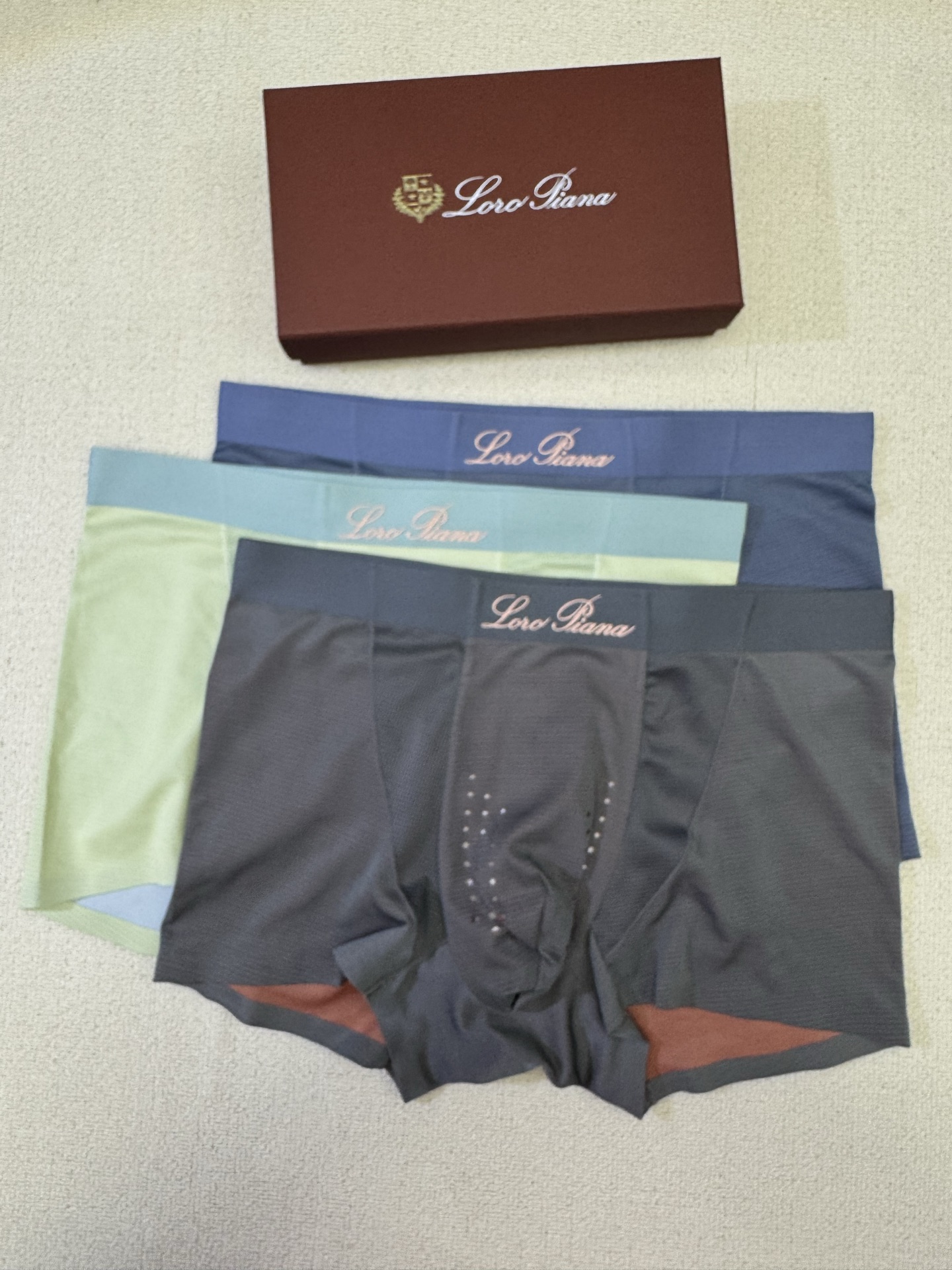 LP  精品盒装男士内裤！外贸国外订单，高品质，锦纶冰丝无痕切割工艺 科学配 82.5%锦纶+17.5