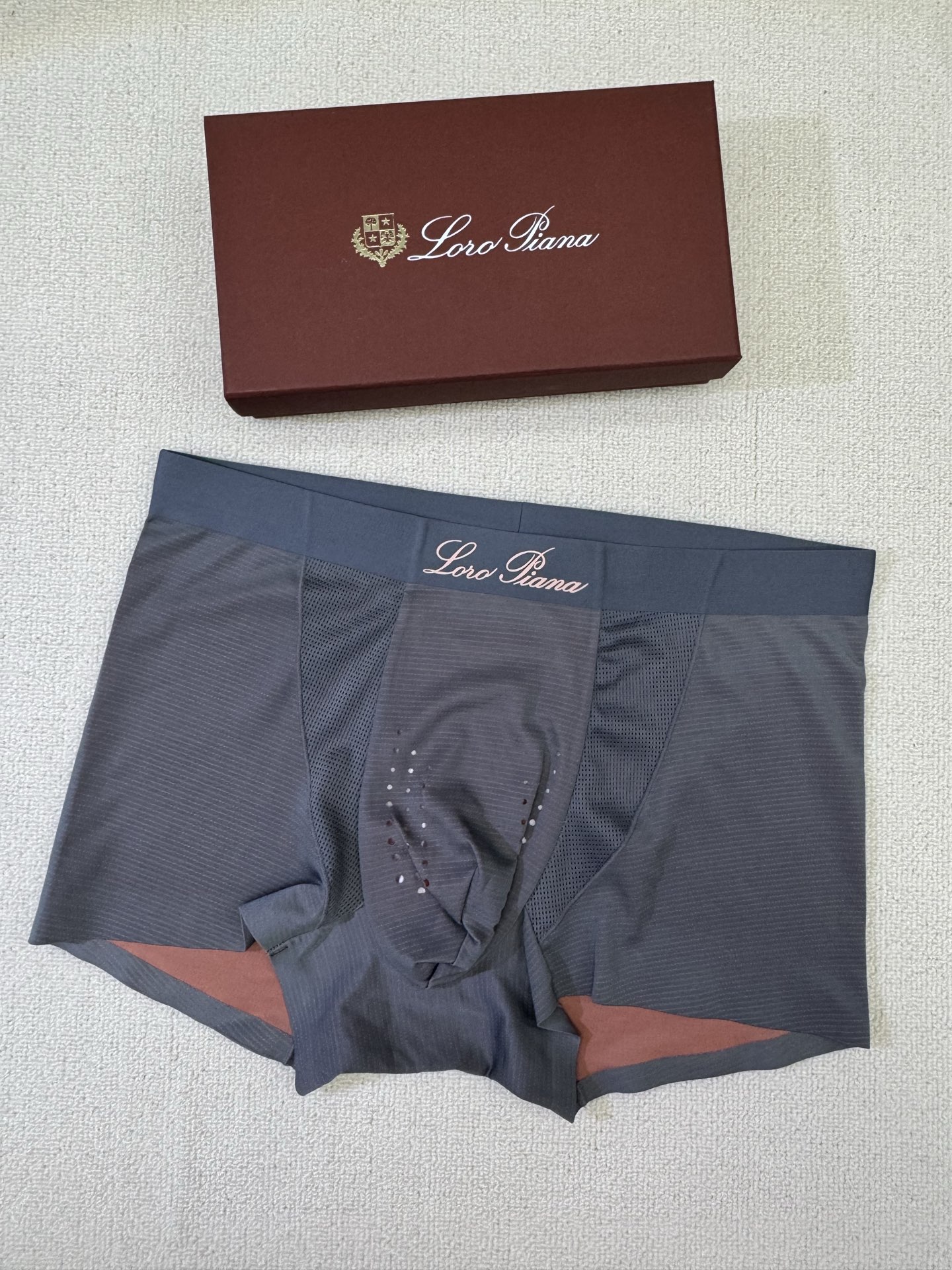  LP  精品盒装男士内裤！外贸国外订单，高品质，锦纶冰丝无痕切割工艺 科学配 82.5%锦纶+17.5