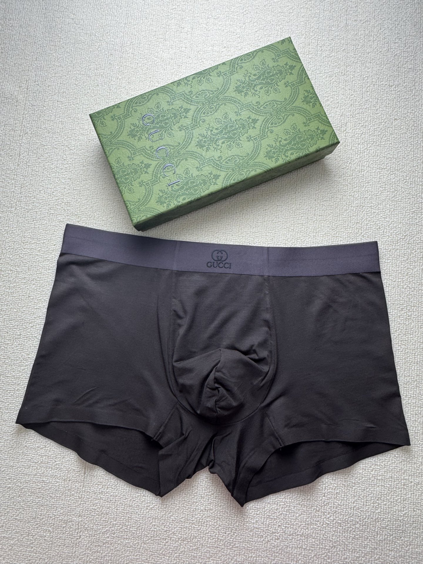 🔥🔥🔥古奇爆款到货、专柜专属Logo，绝对的原单品质，无缝切割工艺 、订织面料和颜色木代尔面料，一盒3条