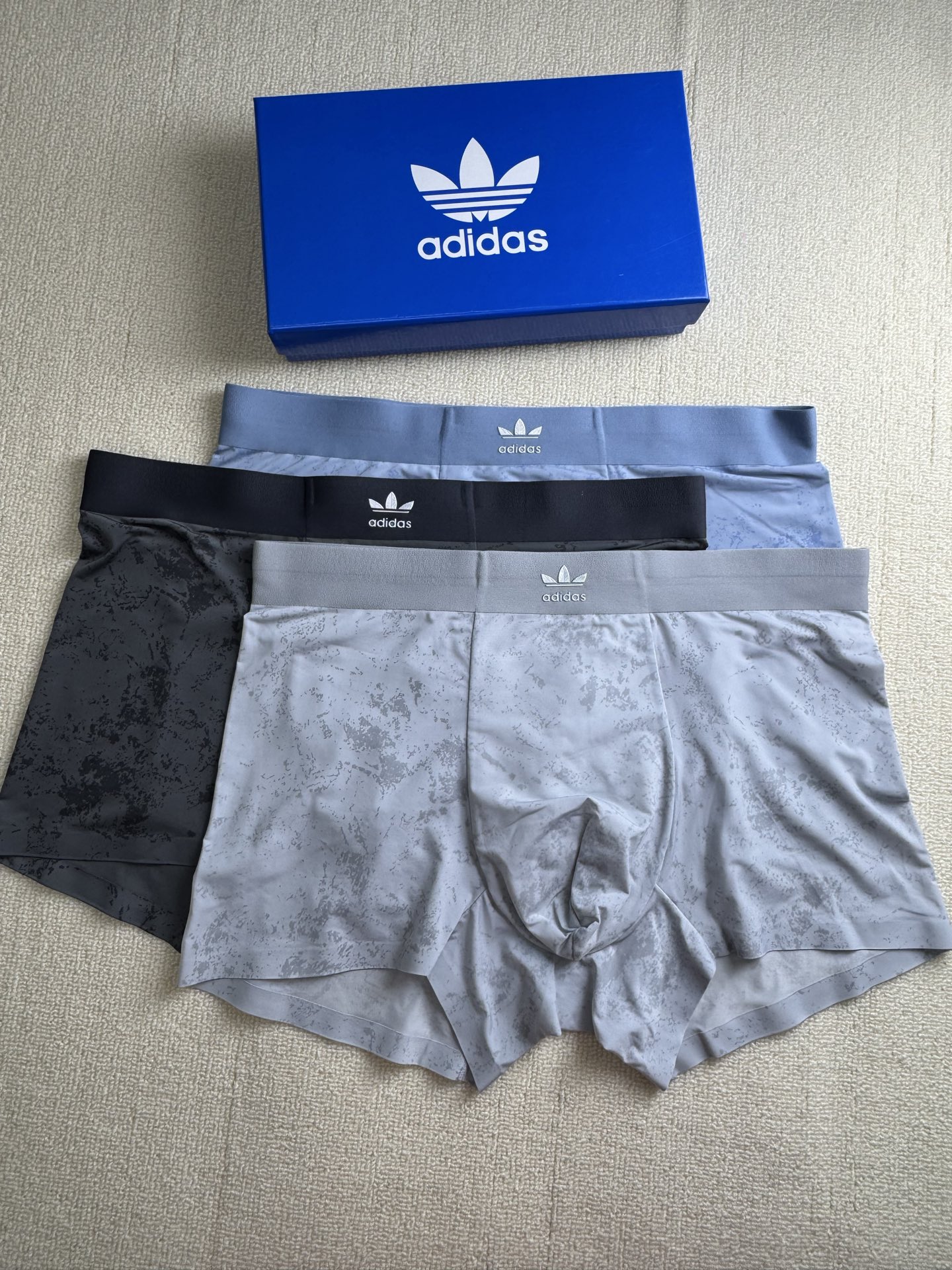 🆕🆕Adidas（阿迪）专柜最新款，最新高周波硅胶款，绝对的原单品质，全手工切割工艺   专柜订制进口面