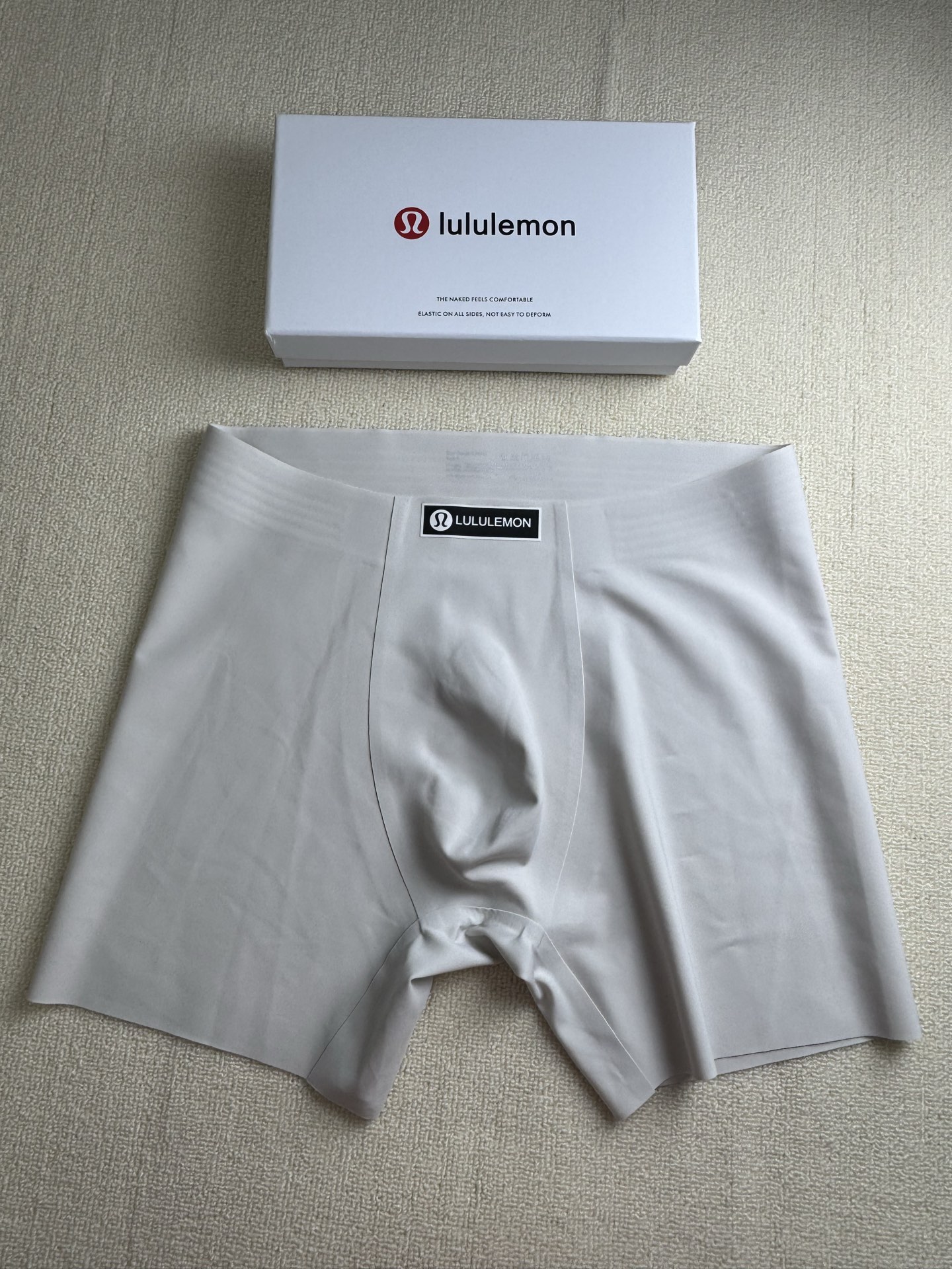 🆕🆕🆕爆款到货、专柜专属Logo，果冻胶全无痕男士内裤，0缝线，U凸太空舱，加长的运动版型 一盒3条 ，