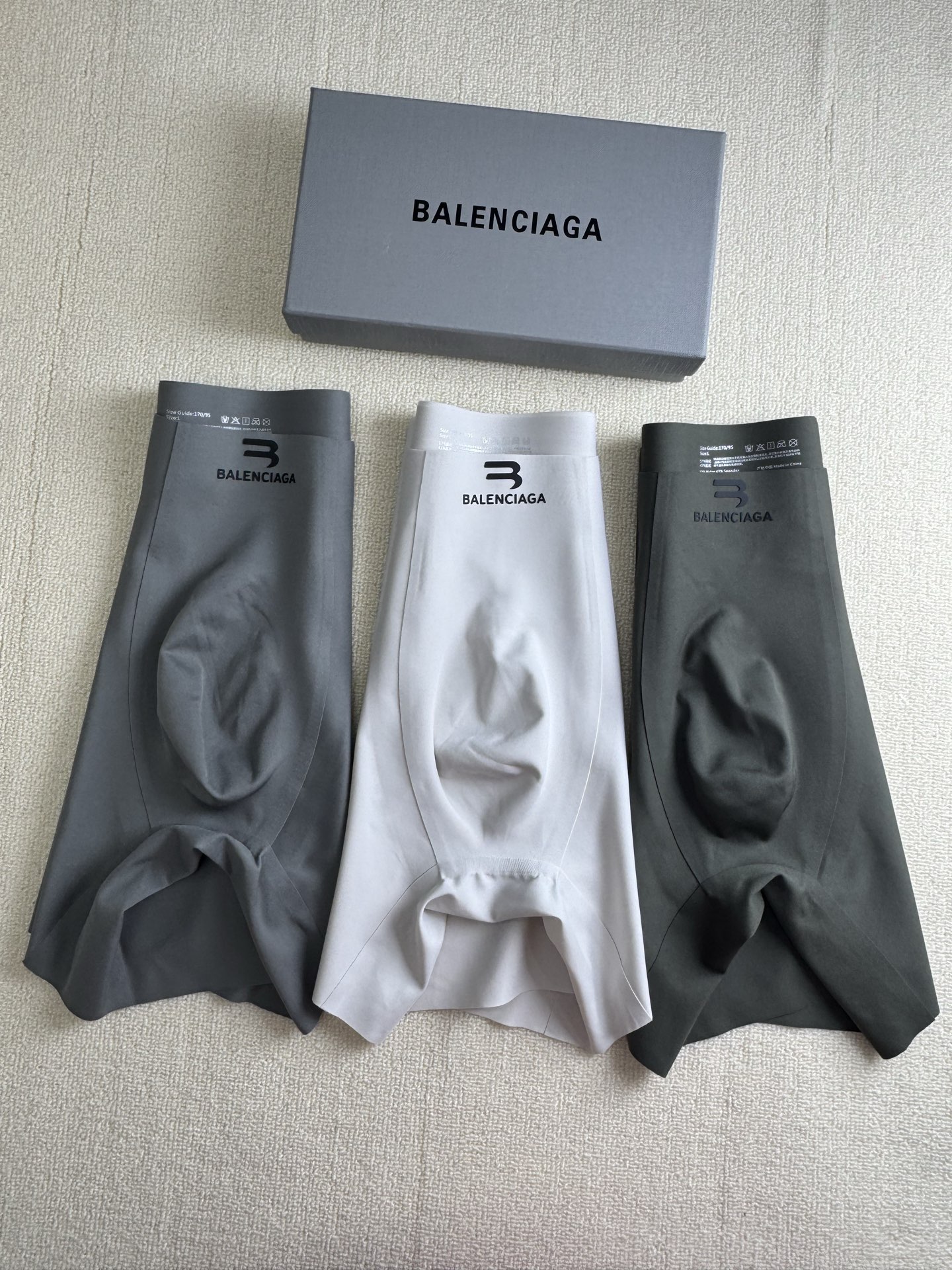 🆕🆕🆕爆款到货、专柜专属Logo，果冻胶全无痕男士内裤，0缝线，U凸太空舱，加长的运动版型 一盒3条 ，