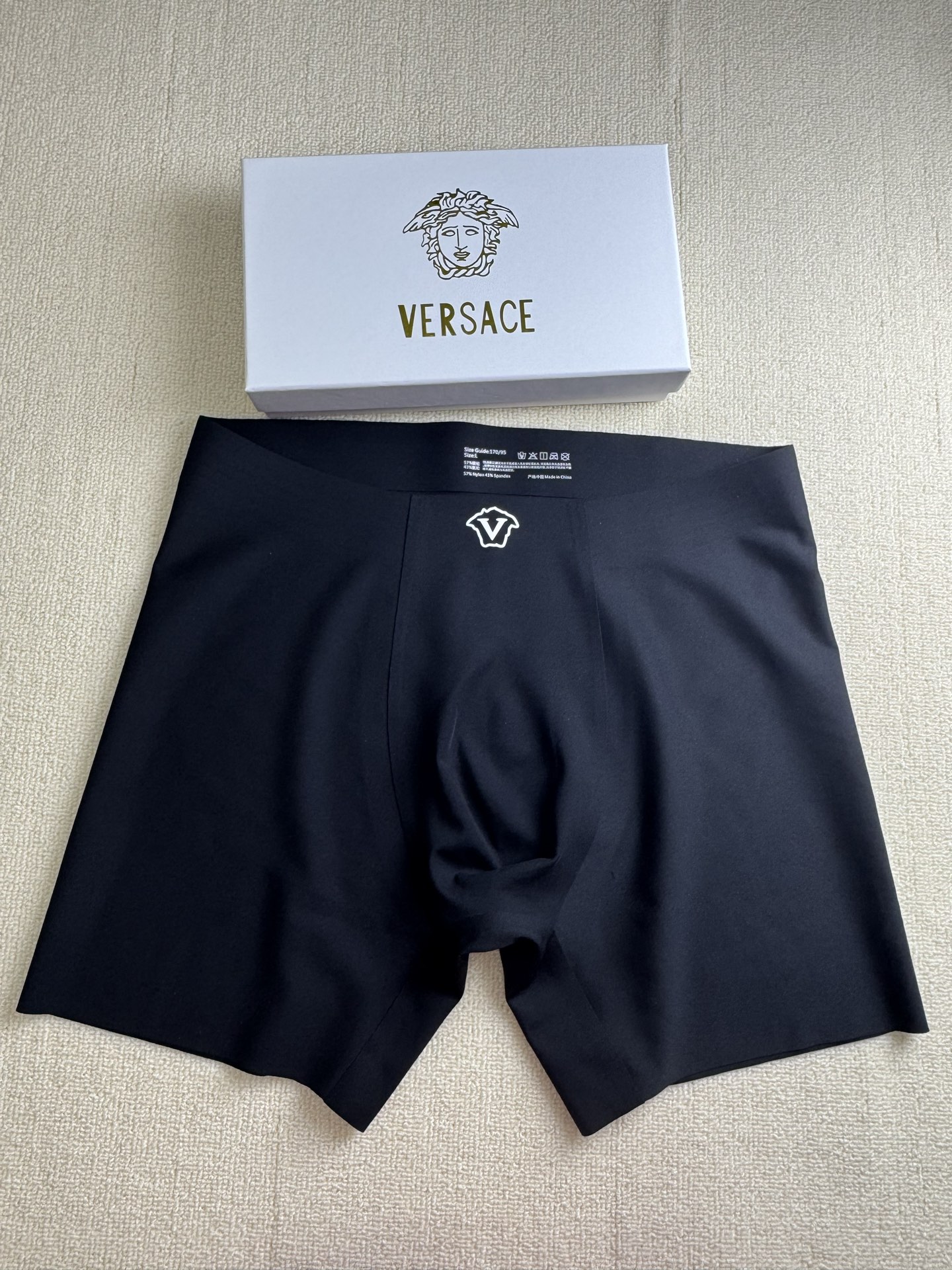 🆕🆕🆕爆款到货、专柜专属Logo，果冻胶全无痕男士内裤，0缝线，U凸太空舱，加长的运动版型 一盒3条 ，