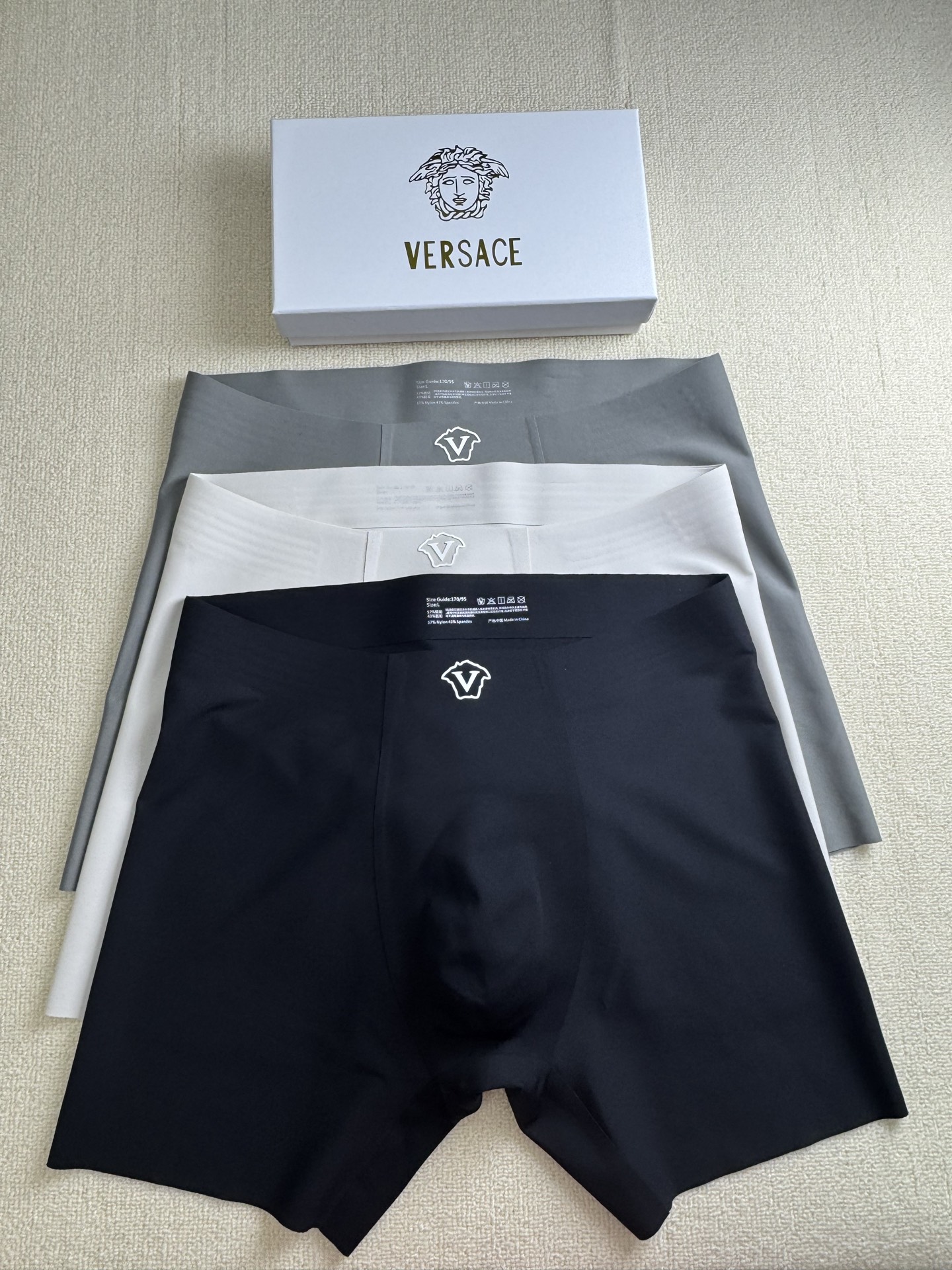 🆕🆕🆕爆款到货、专柜专属Logo，果冻胶全无痕男士内裤，0缝线，U凸太空舱，加长的运动版型 一盒3条 ，