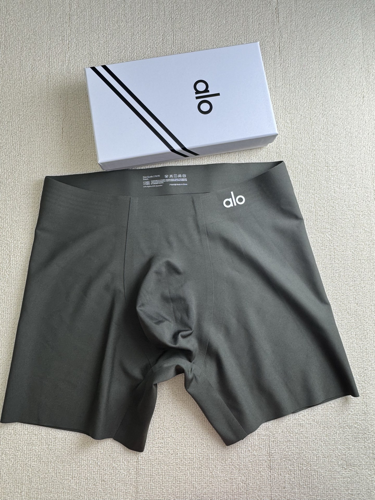 🆕🆕🆕爆款到货、专柜专属Logo，果冻胶全无痕男士内裤，0缝线，U凸太空舱，加长的运动版型 一盒3条 ，