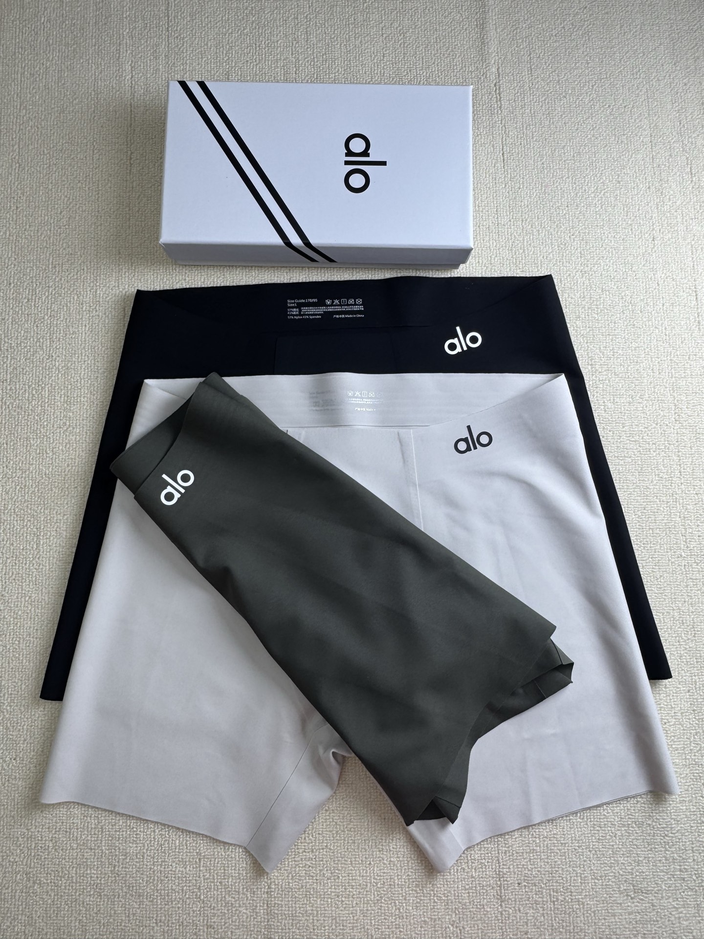 🆕🆕🆕爆款到货、专柜专属Logo，果冻胶全无痕男士内裤，0缝线，U凸太空舱，加长的运动版型 一盒3条 ，