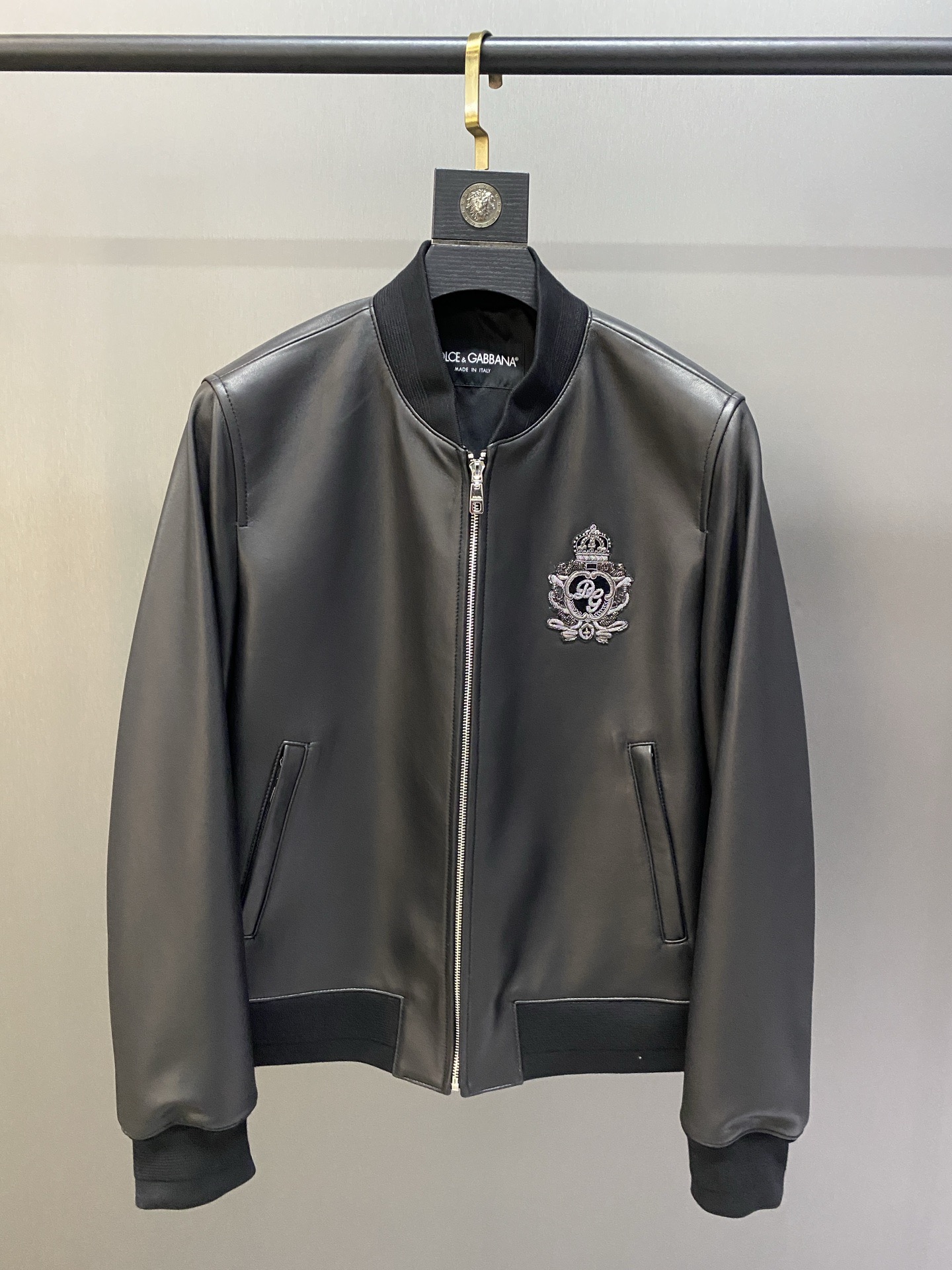 (Solo cambio de talla) Dolce & Gabbana chaqueta de béisbol clásica, tejido seleccionado de piel de oveja importada, jer…
