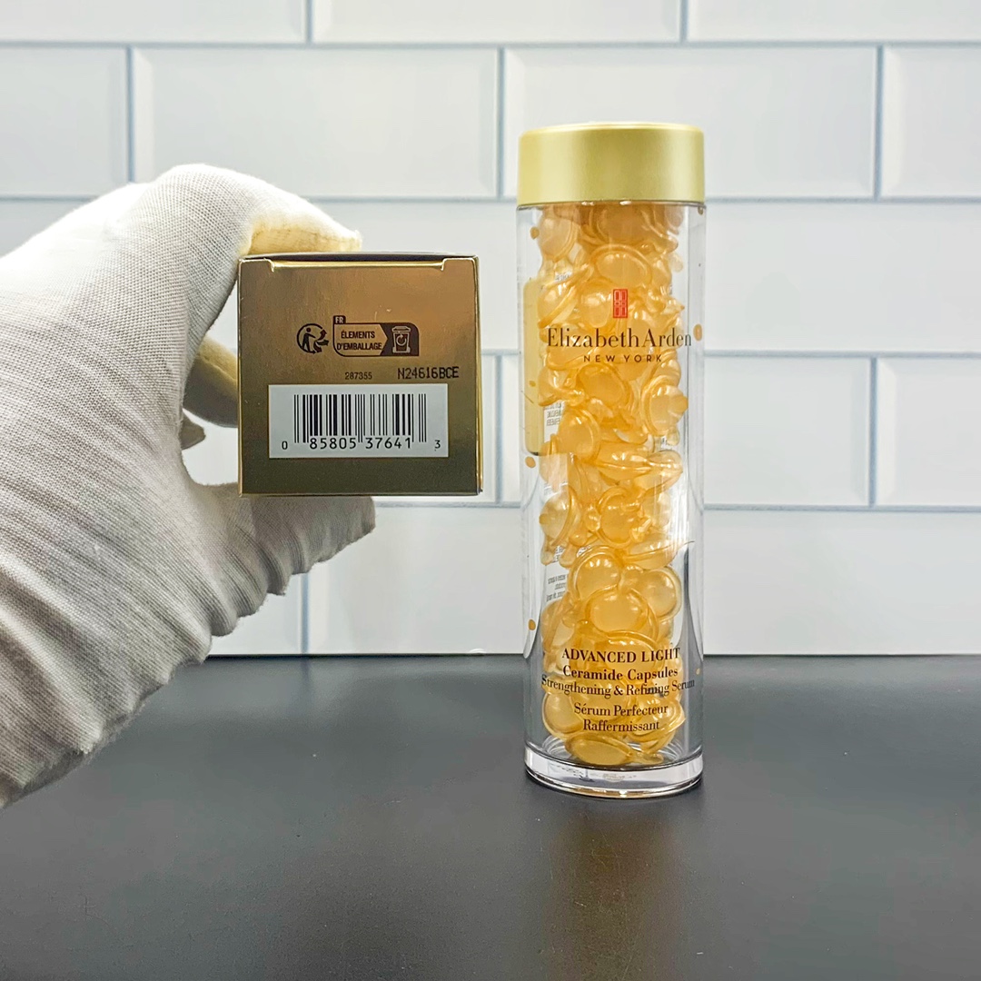 75💰
可配中文标，细节全对版，味道对香，市面最高版本，非流通普货，正品质量直供，支持对比，明通市场认可版本✔️伊丽莎白雅顿金胶90粒新版明通版42ml！功效：清爽型。