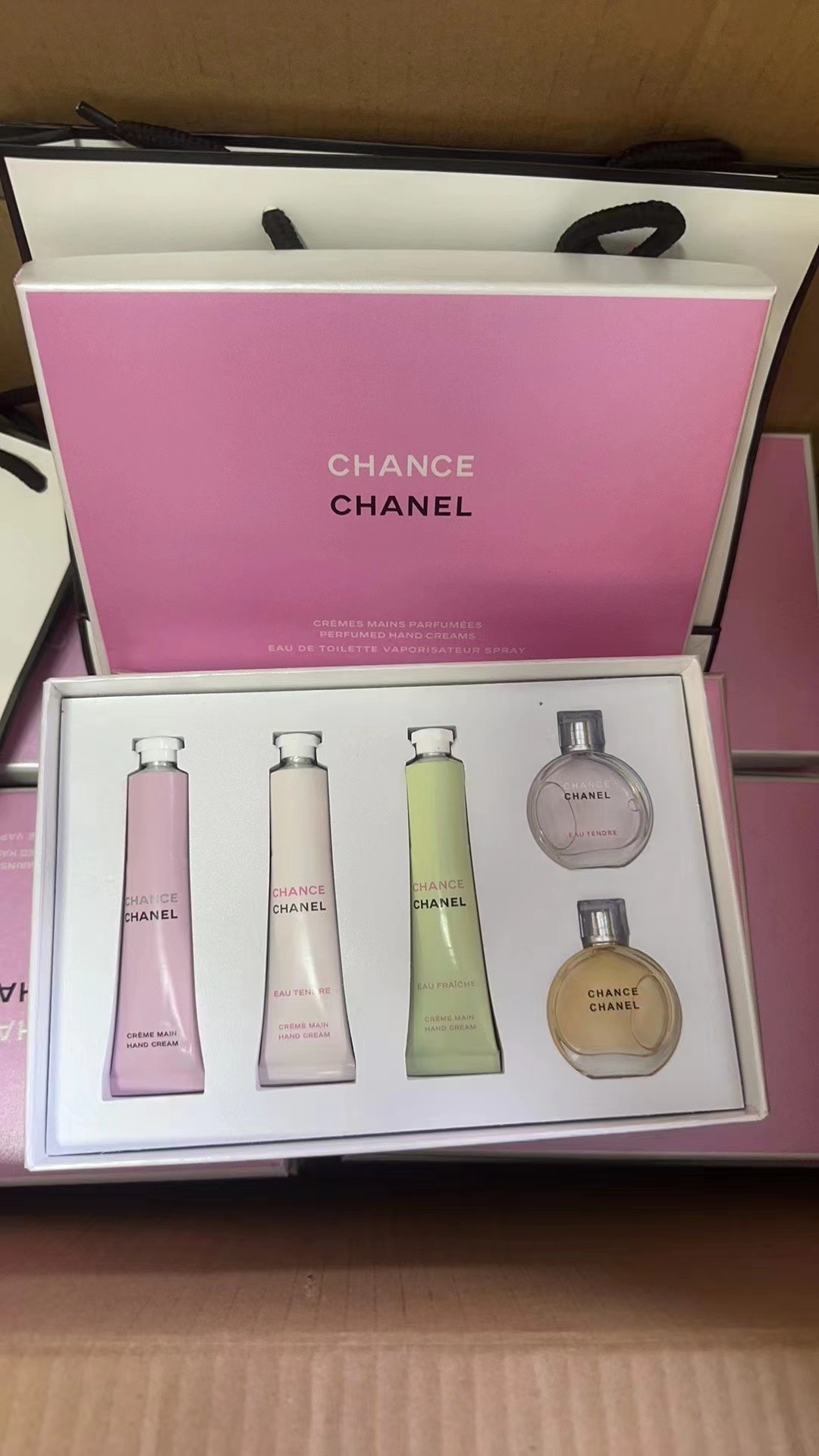60. Set Chanel Chance serie 3+2 🔜 calidad 1:1❗️ Incluye bolsa de regalo y etiqueta en chino✔️ Set Chanel Chance serie …
