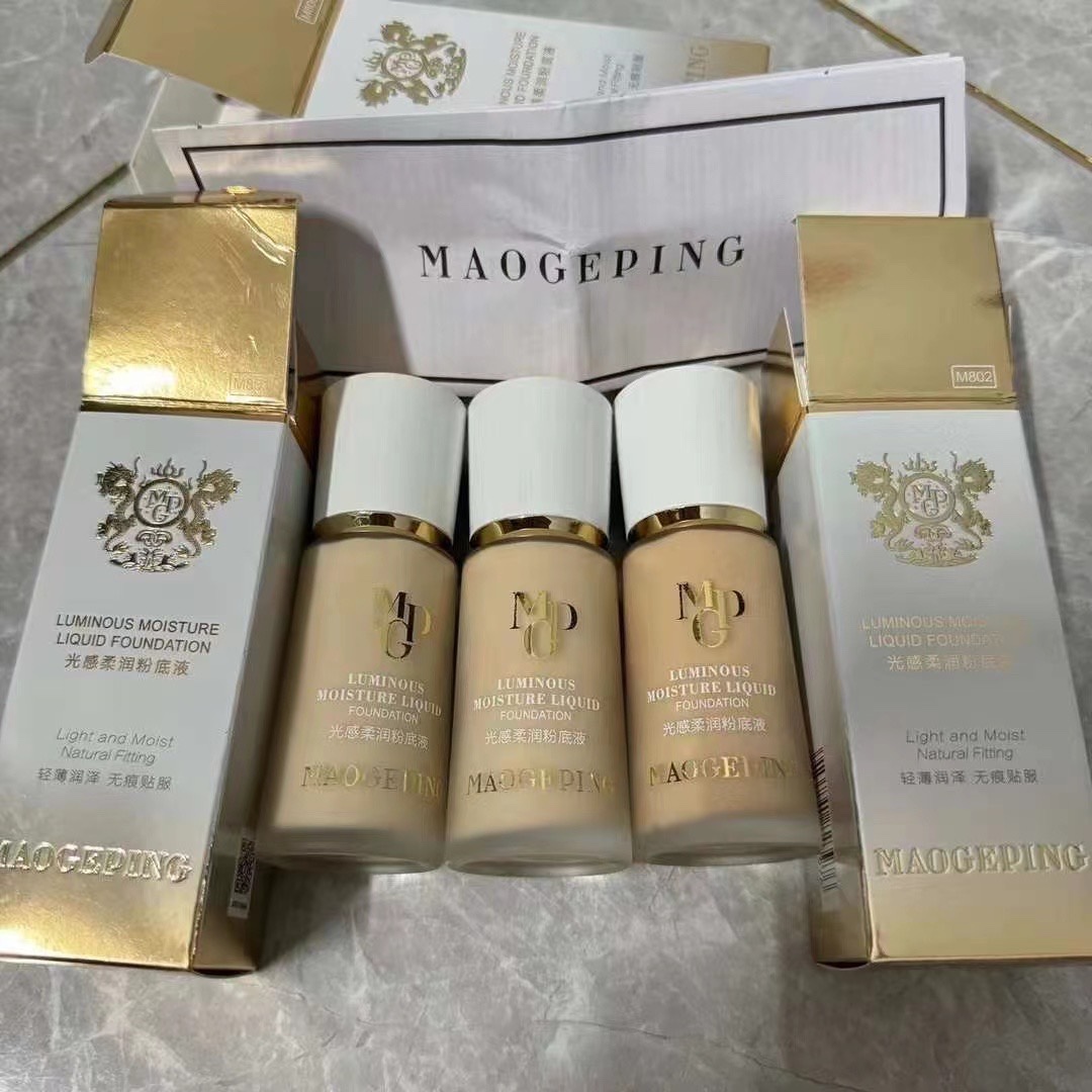 MAOGEPING Luminous Moisture Liquid Foundation 30ml (M800, M801, M802) 1 i1729970618 115 2