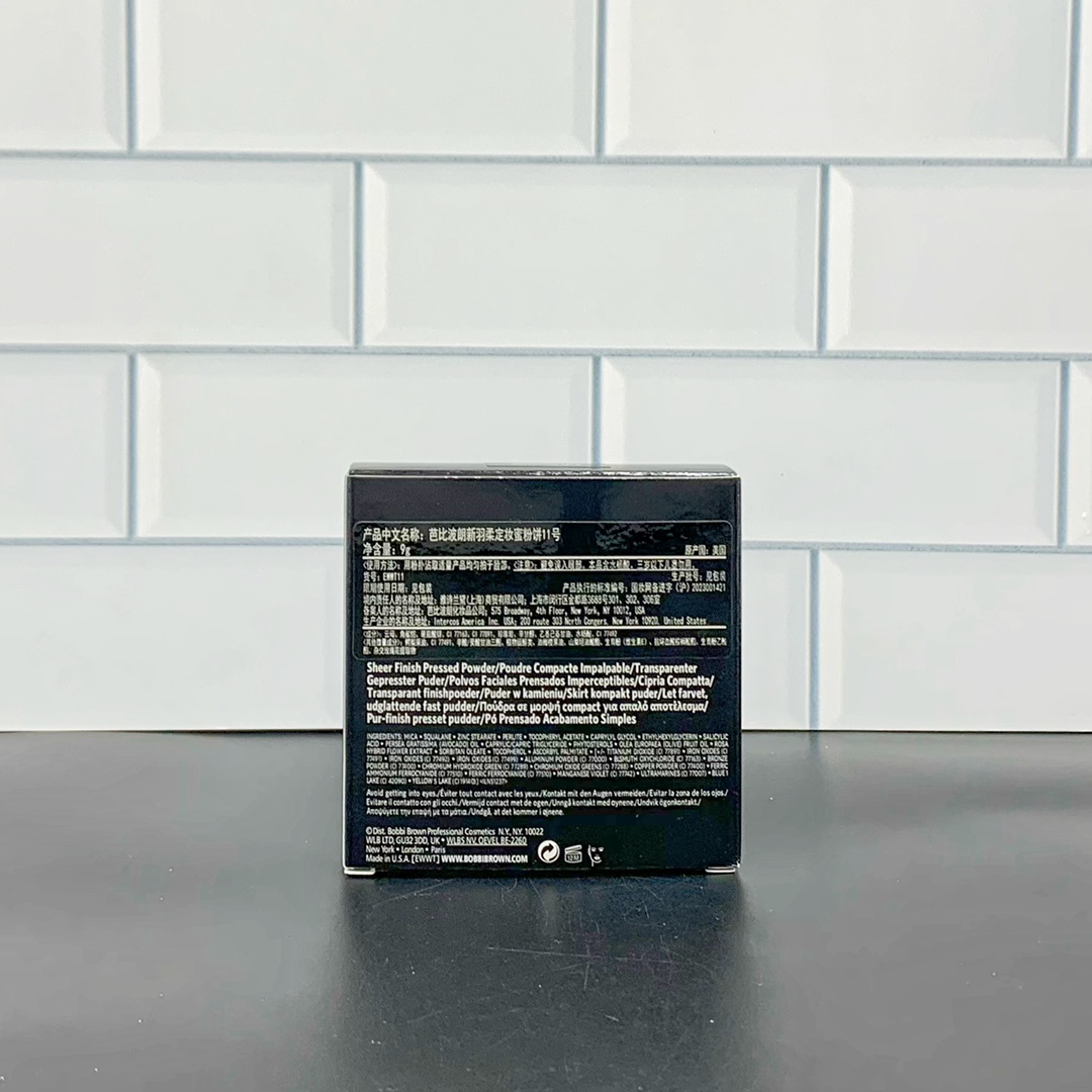 50💰
可配中文标✔️芭比布朗粉饼9g！色号：01#pale yellow，05#soft sand，11#soft rorcelain。