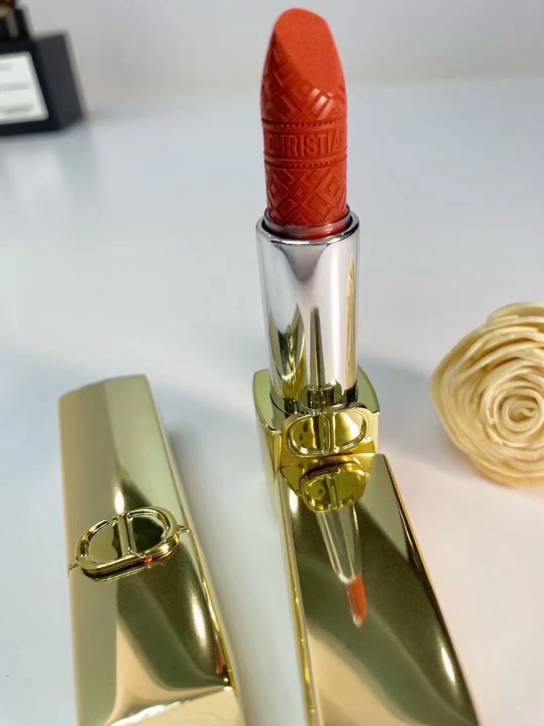 迪奥蓝金圣诞版金色口红3.5g,可配中文标 2