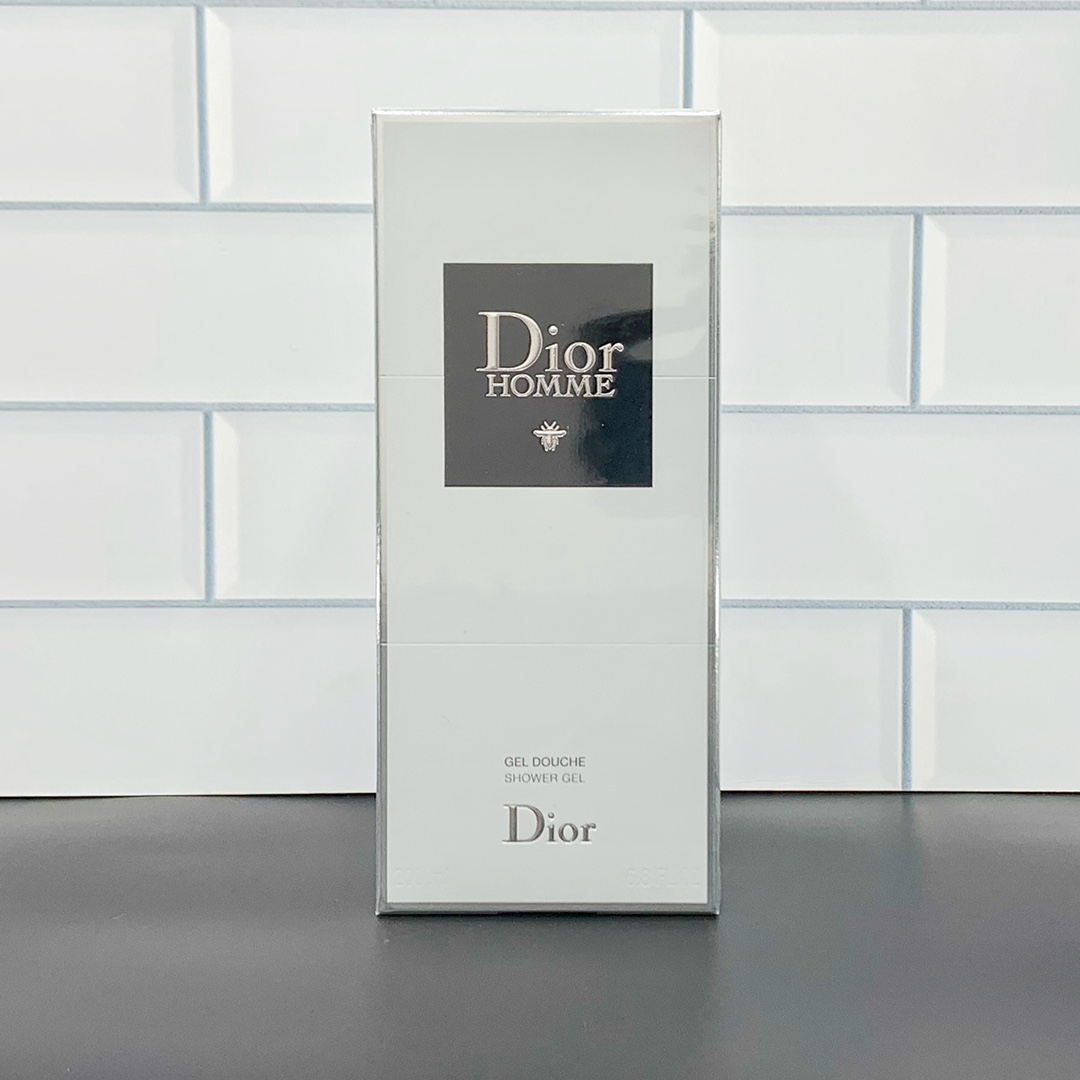 55. Gel de baño Dior Sauvage para hombre 200ml 🔜 Calidad uno a uno❗️Gel de baño Dior Sauvage para hombre 200ml Con eti…