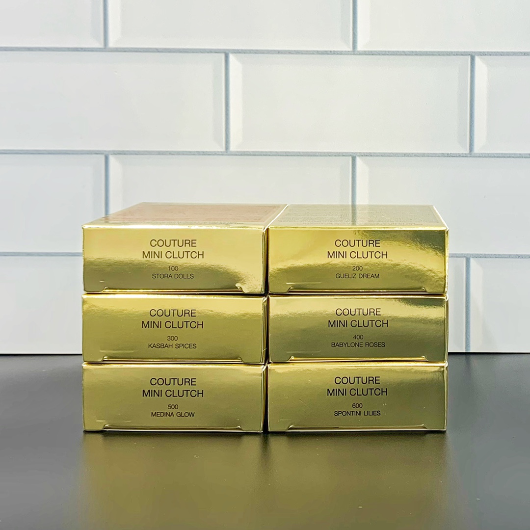 65💰
可报中文标，细节全对版，味道对香，市面最高版本，非流通普货，正品质量直供，支持对比✔️圣罗兰黑色皮革4色眼影盘4g！色号：100#，200#，300#，400#，500#，600#，700#，710#，800#。