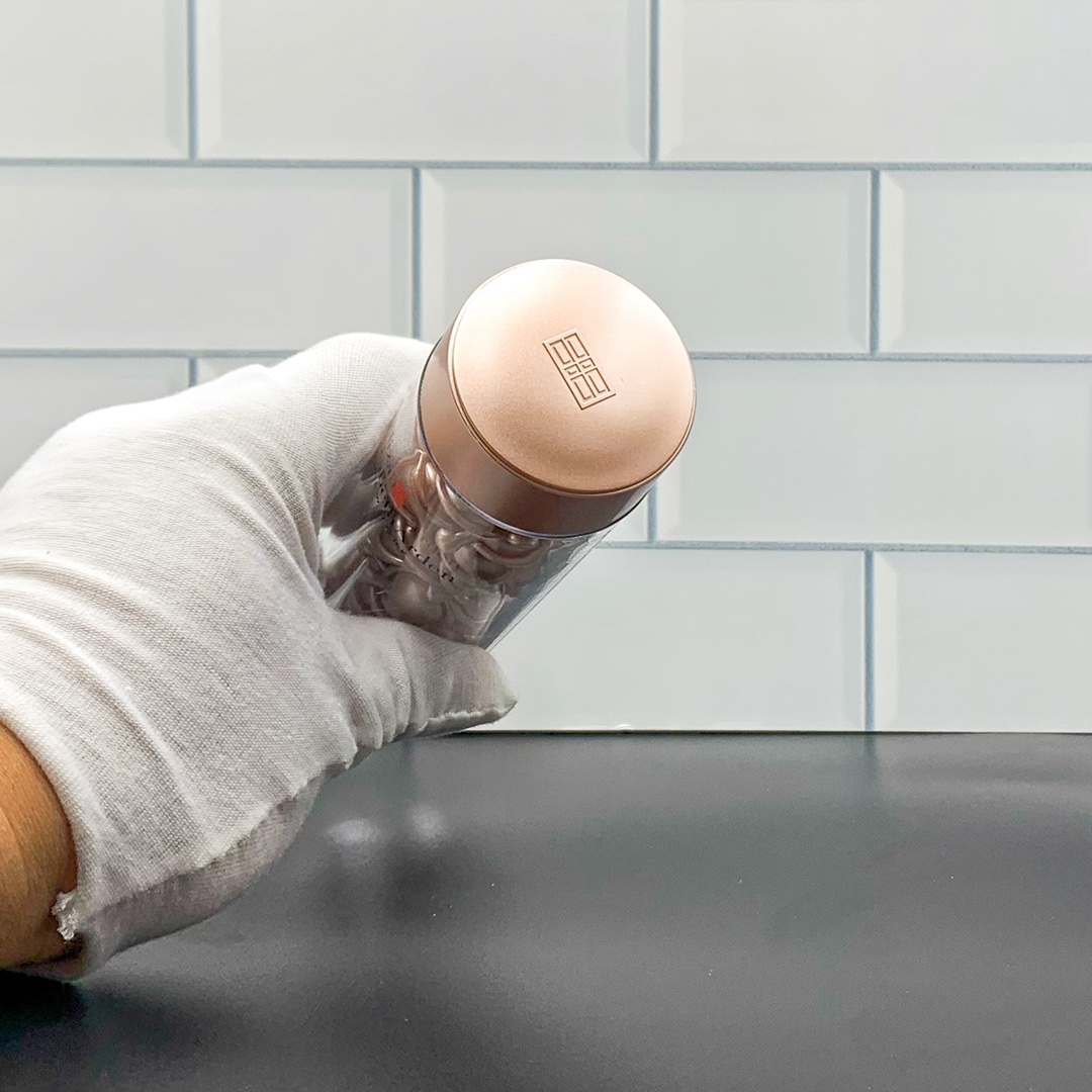 75💰
可配中文标，细节全对版，味道对香，市面最高版本，非流通普货，正品质量直供，支持对比，明通市场认可版本✔️伊丽莎白雅顿粉胶90粒新版明通版42ml！