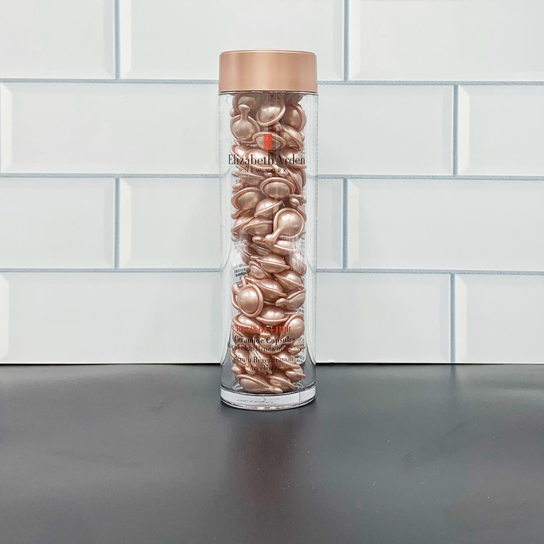 75💰
可配中文标，细节全对版，味道对香，市面最高版本，非流通普货，正品质量直供，支持对比，明通市场认可版本✔️伊丽莎白雅顿粉胶90粒新版明通版42ml！