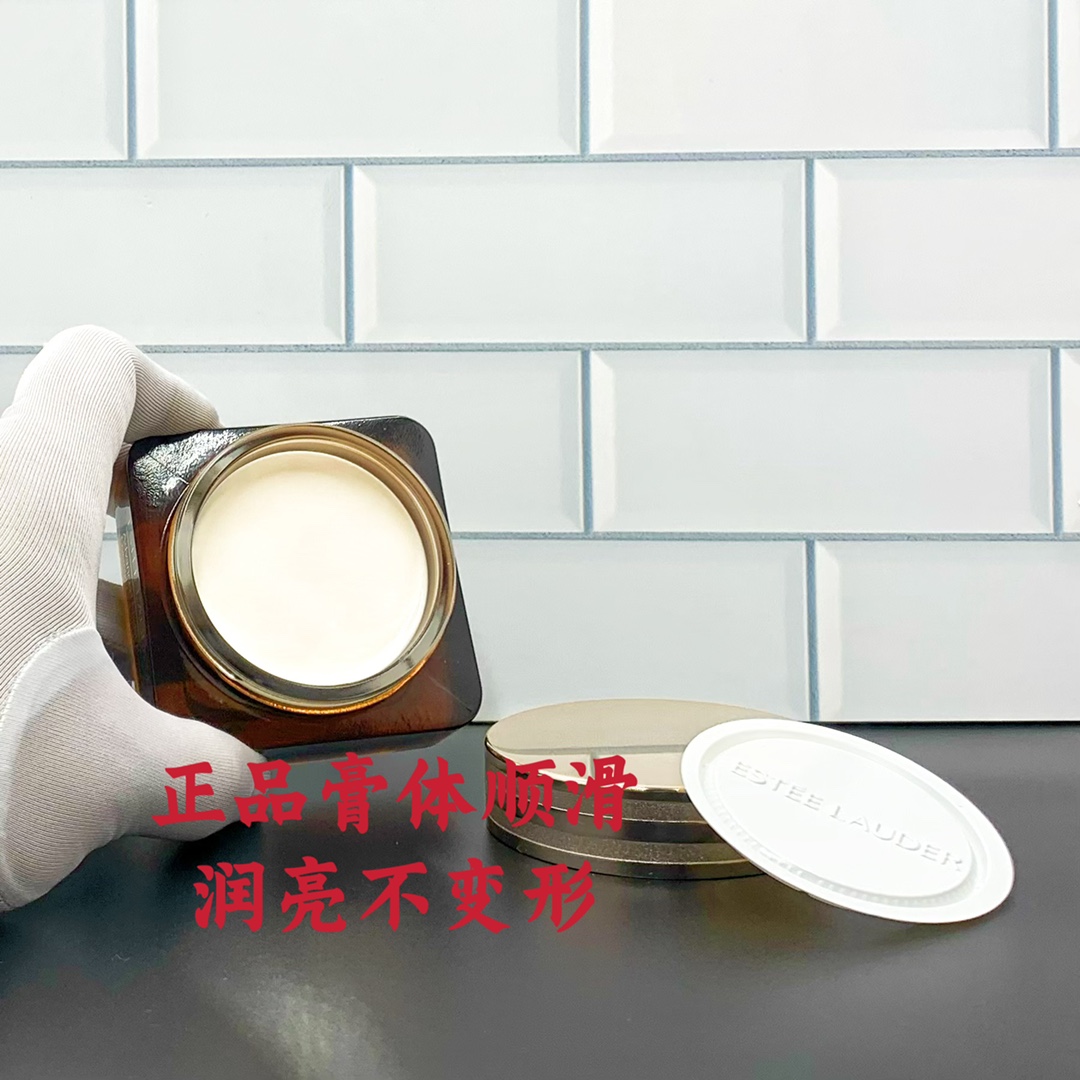 通/105💰
可配中文标，正品膏体顺滑润亮不变形，细节全对版，味道对香，市面最高版本，非流通普货，正品质量直供，支持对比，明通市场认可版本✔️雅诗兰黛大棕罐精华霜膜明通版65ml！