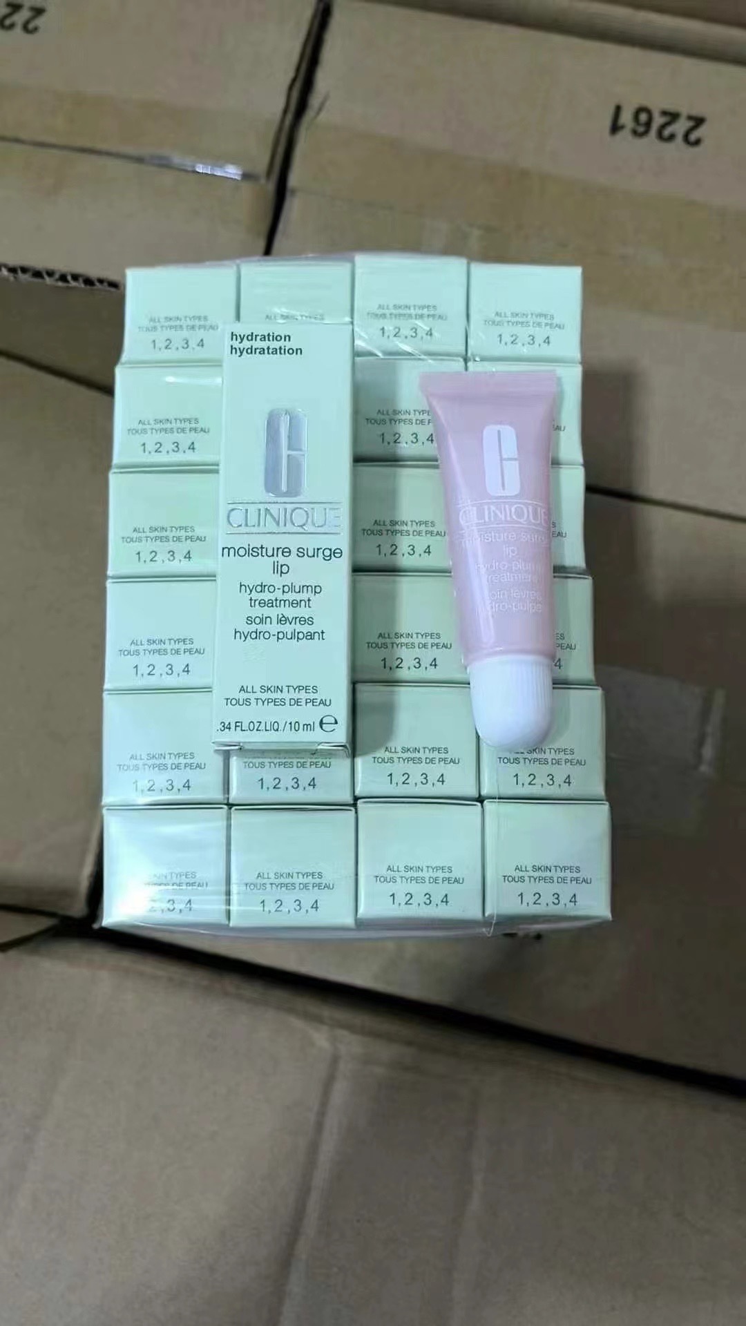 22. Bálsamo labial hidratante Clinique 10ml 🔜 ¡Calidad 1:1! Bálsamo labial hidratante Clinique 10ml, pedido 576