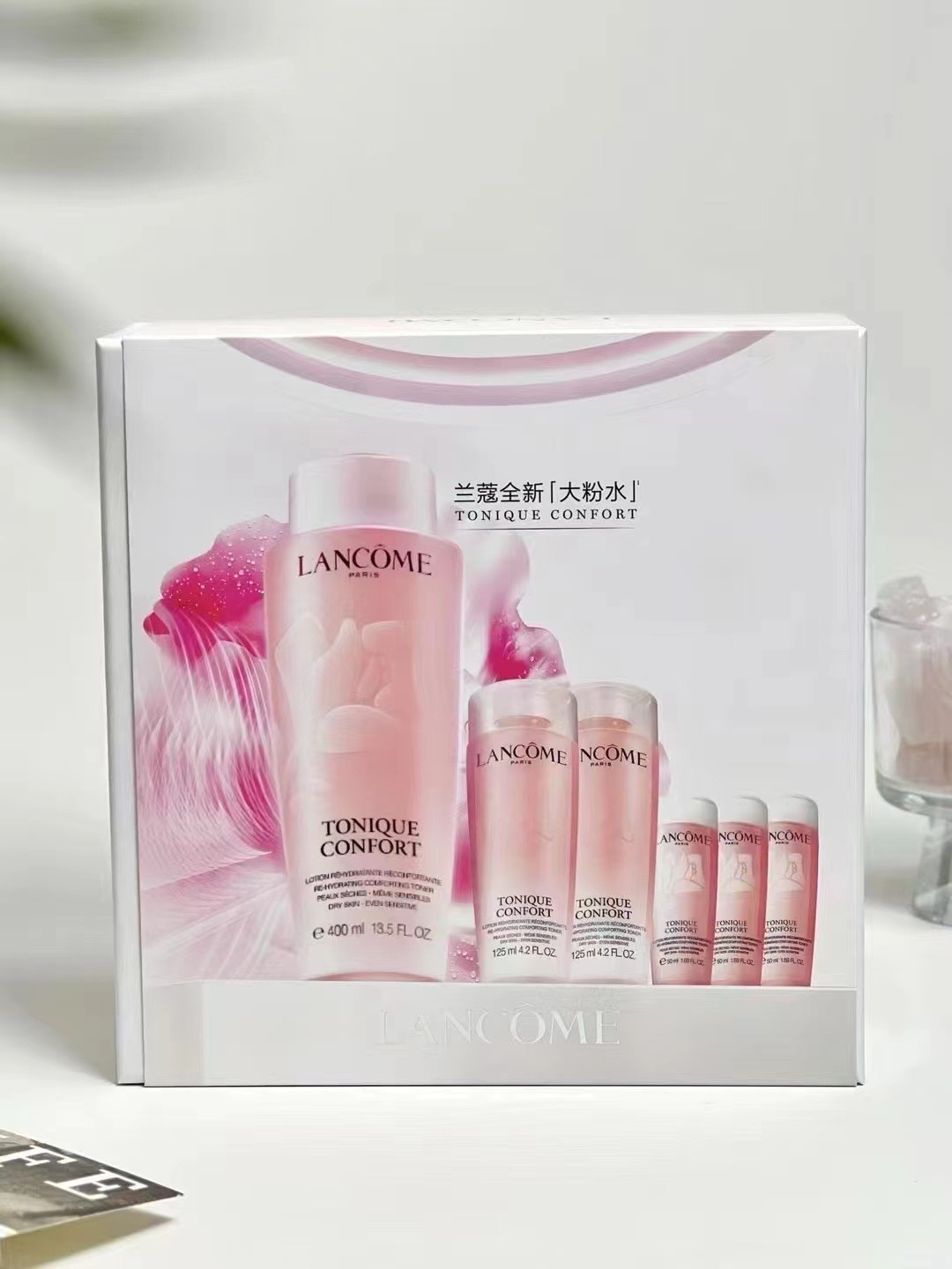 ¡Nuevo set de Láncôme Agua Rosada 5+1! Incluye: 400ml*1 + 125ml*2 + 50ml*3.