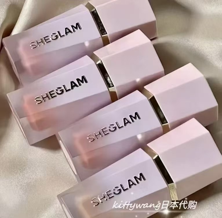 专柜品质/50💰包邮
Sheglam液体腮红5.2ml！色号：Hush Hush#，Petal Talk#，Love Cake#。