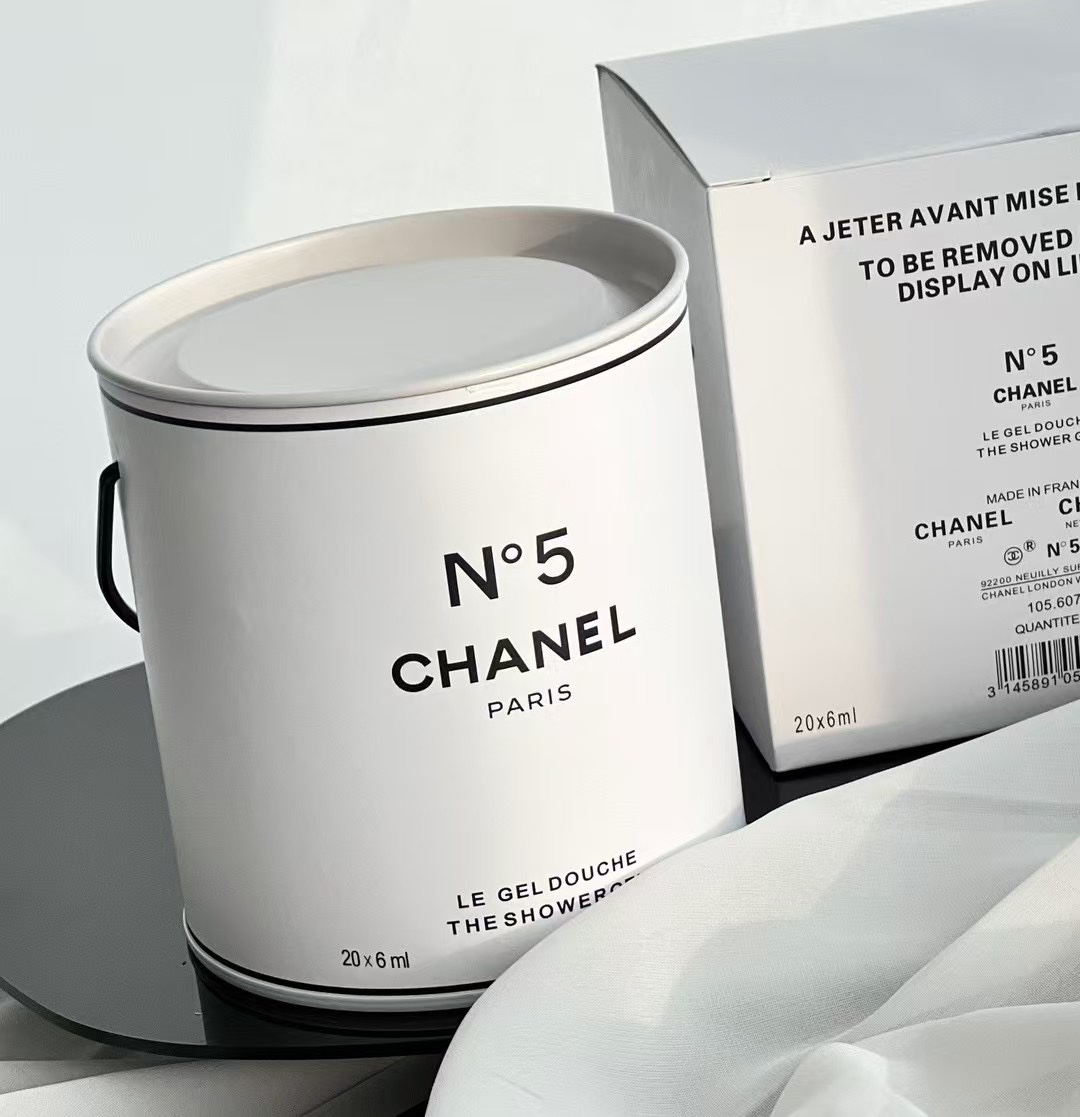 Chanel White No. 5 Shower Gel in tin bucket! Contains: 20*6ml.