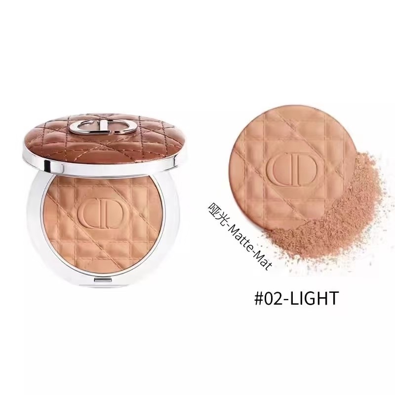 ✨65包
迪奥古铜色皮革粉饼9g
02#Light-Naturel
03#Soft-Naturel
04#Warm
05#Intense-Naturel
打12，件288，批号4M03