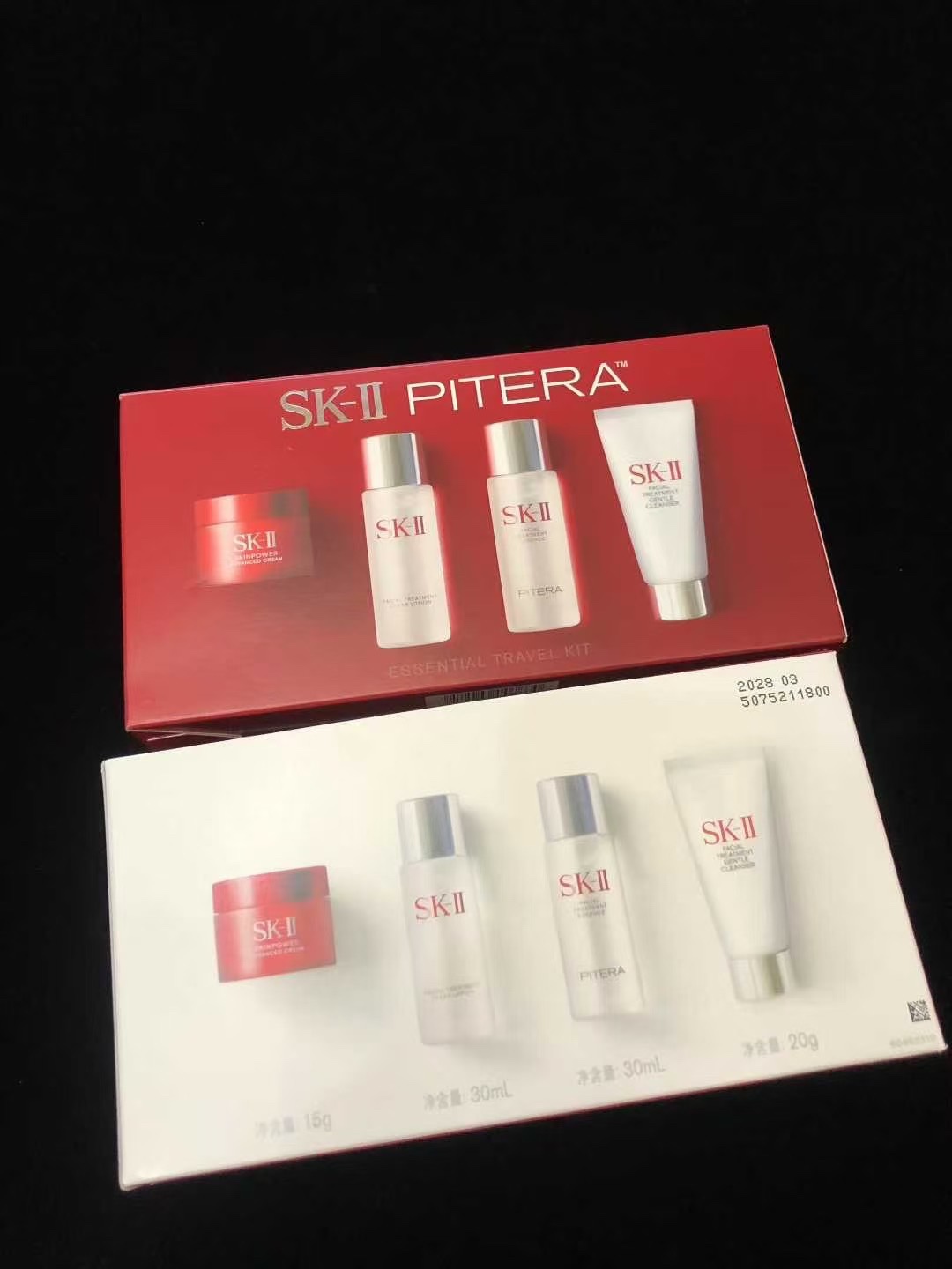 ¡Set de muestras SK-II de cuatro piezas! Incluye: limpiador facial 20g, loción clarificante 30ml, esencia facial 30ml, …