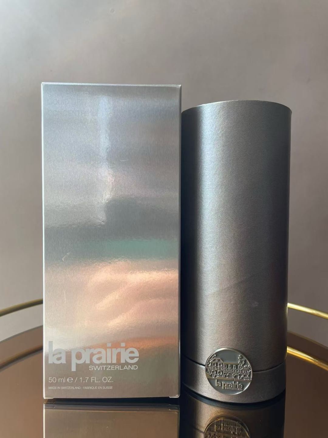 专/莱伯妮反重力精华25版50ml！一生推，不老女神王菲御用品牌就是莱伯妮，明显法令纹变淡，对于抗皱，那效果更不用说了。反重力精华是不分年龄和肤质哈，用了它会告诉你什么叫时空逆转。